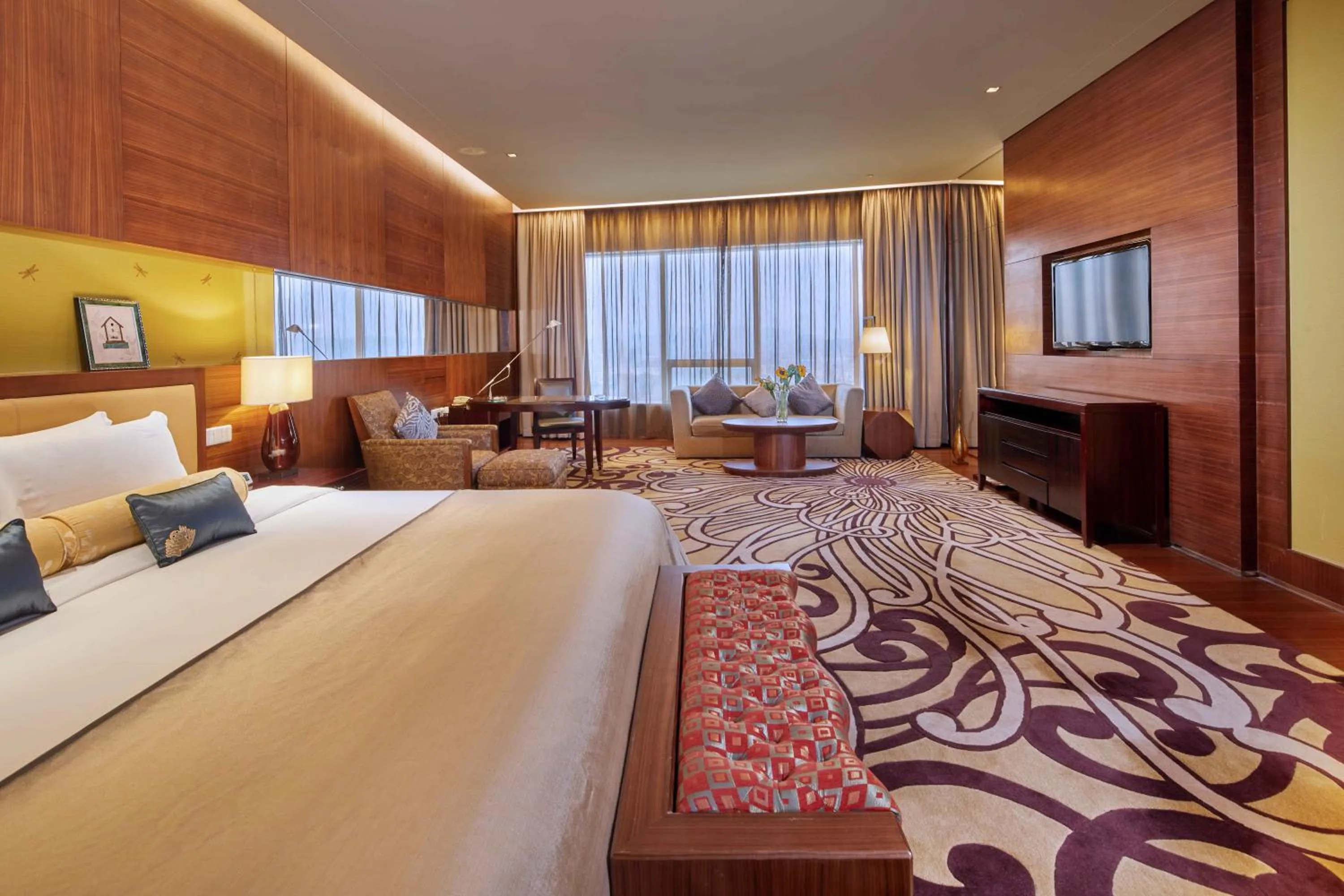 Bedroom, Bed in HJ International Hotel