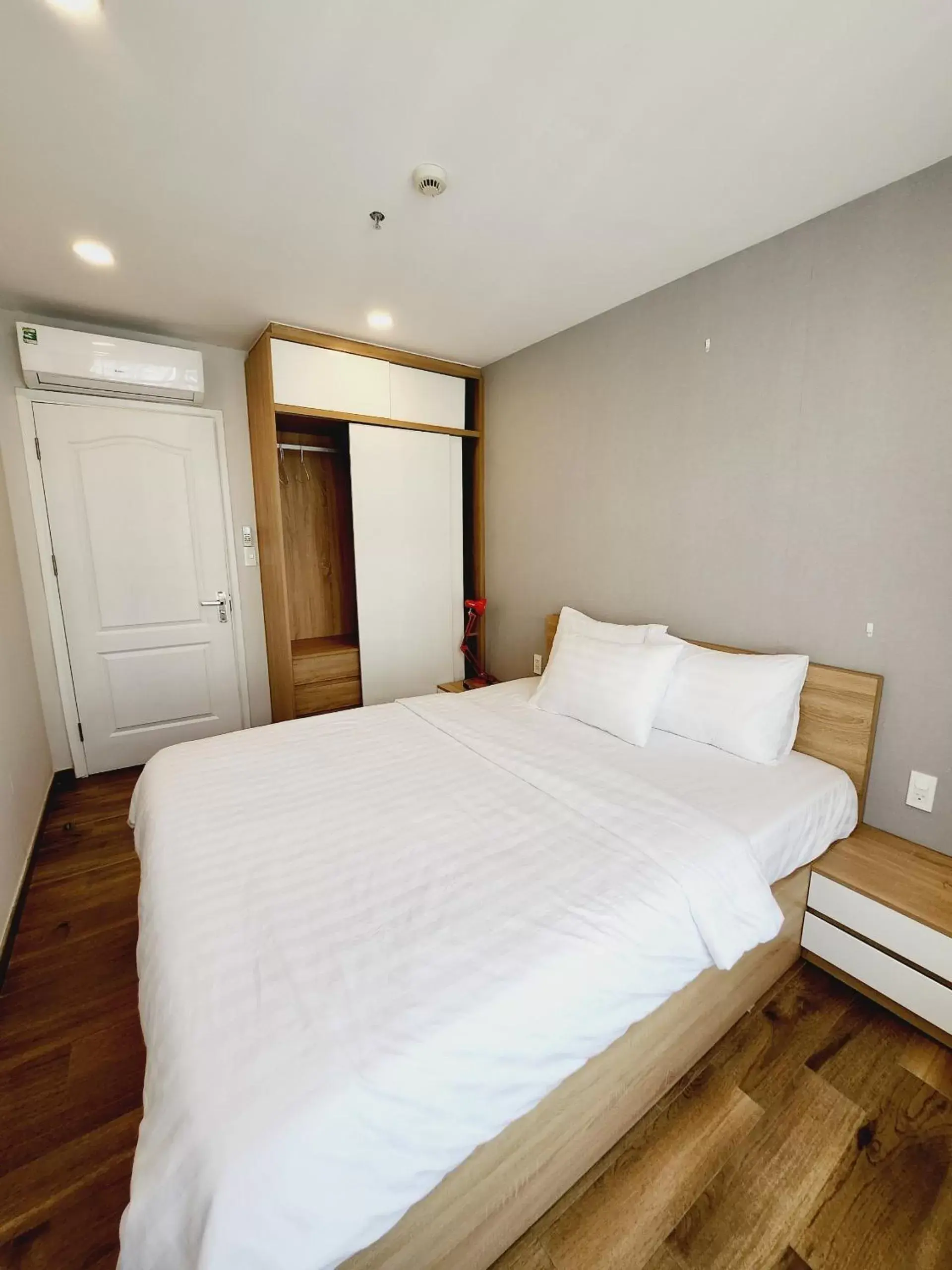 Family Room with Balcony in Scenic Valley Suite Family Room with Balcony in Scenic Valley Suite