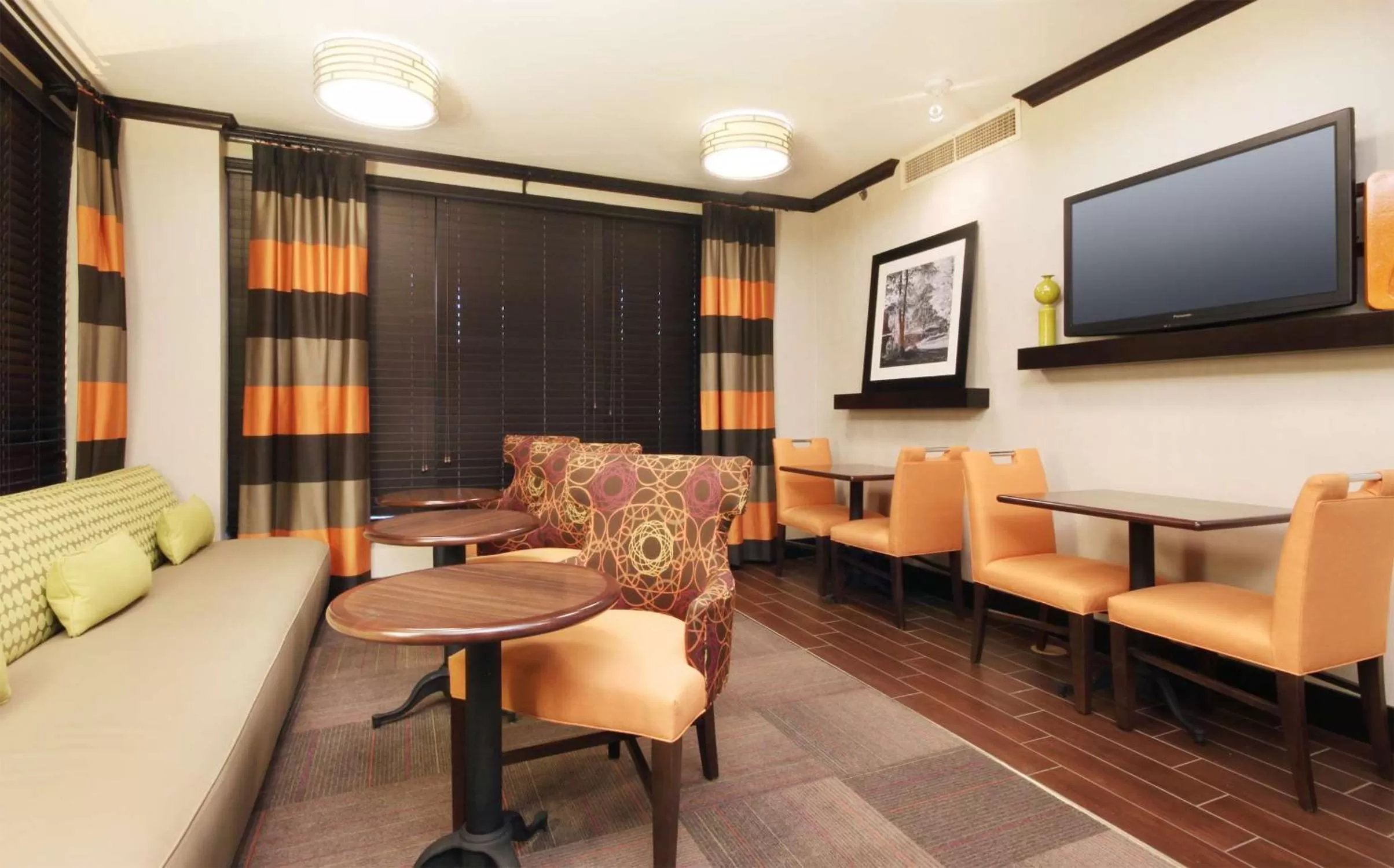 Lobby or reception in Hampton Inn Overland Park