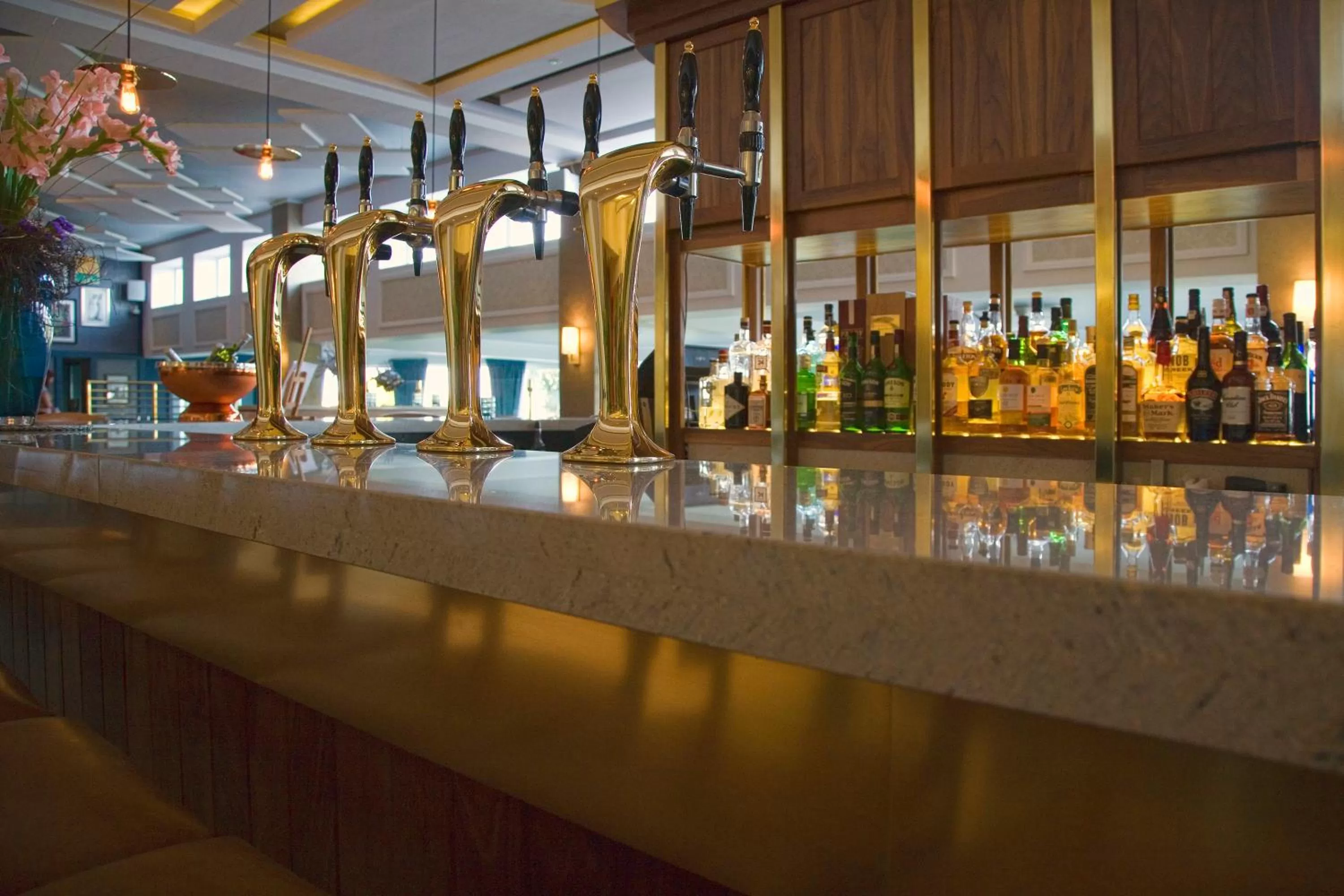 Lounge or bar in Garryvoe Hotel