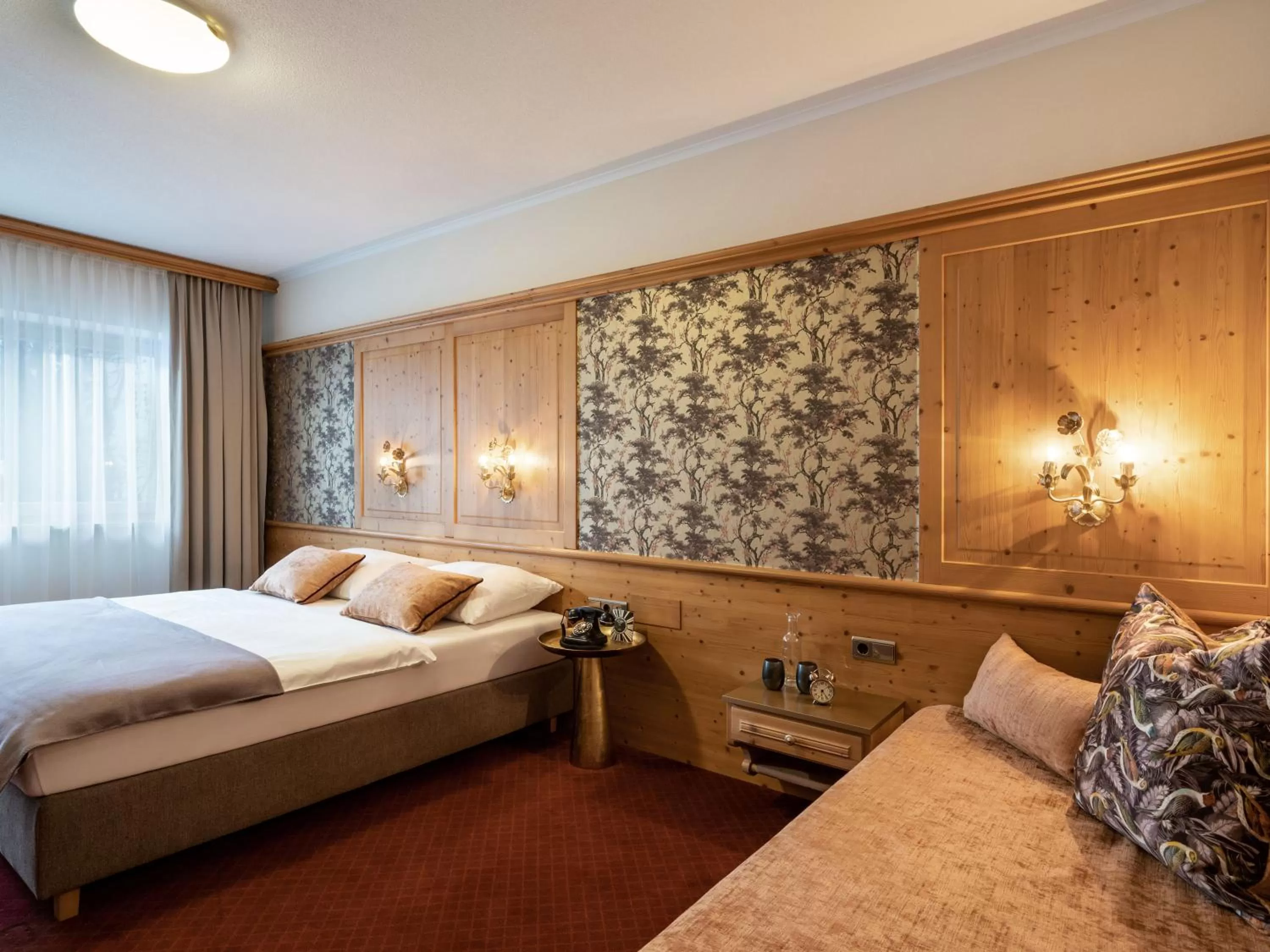 Bedroom, Bed in Hotel Jägerhof und Jagdhaus