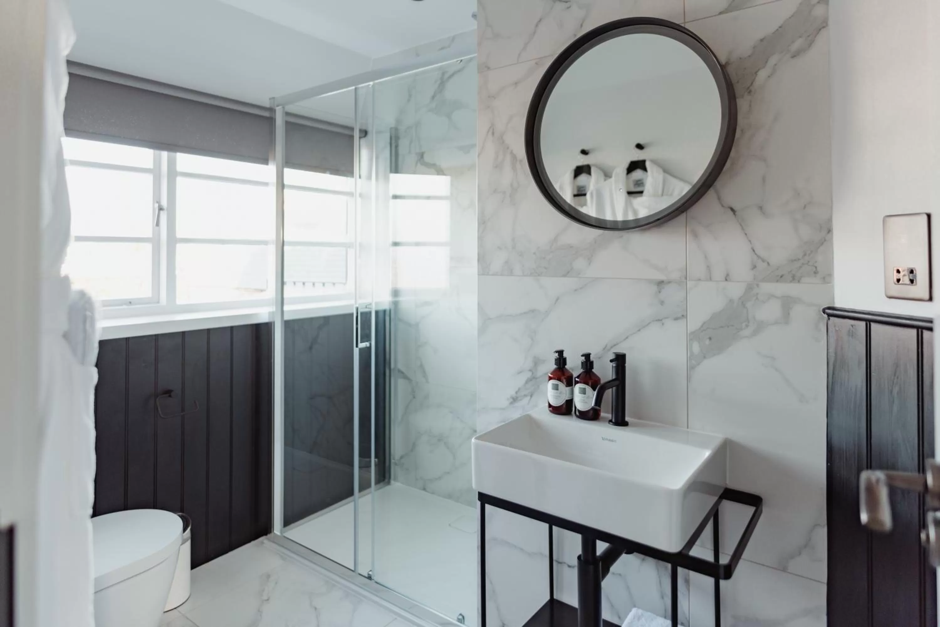 Shower in The Bonnie Badger