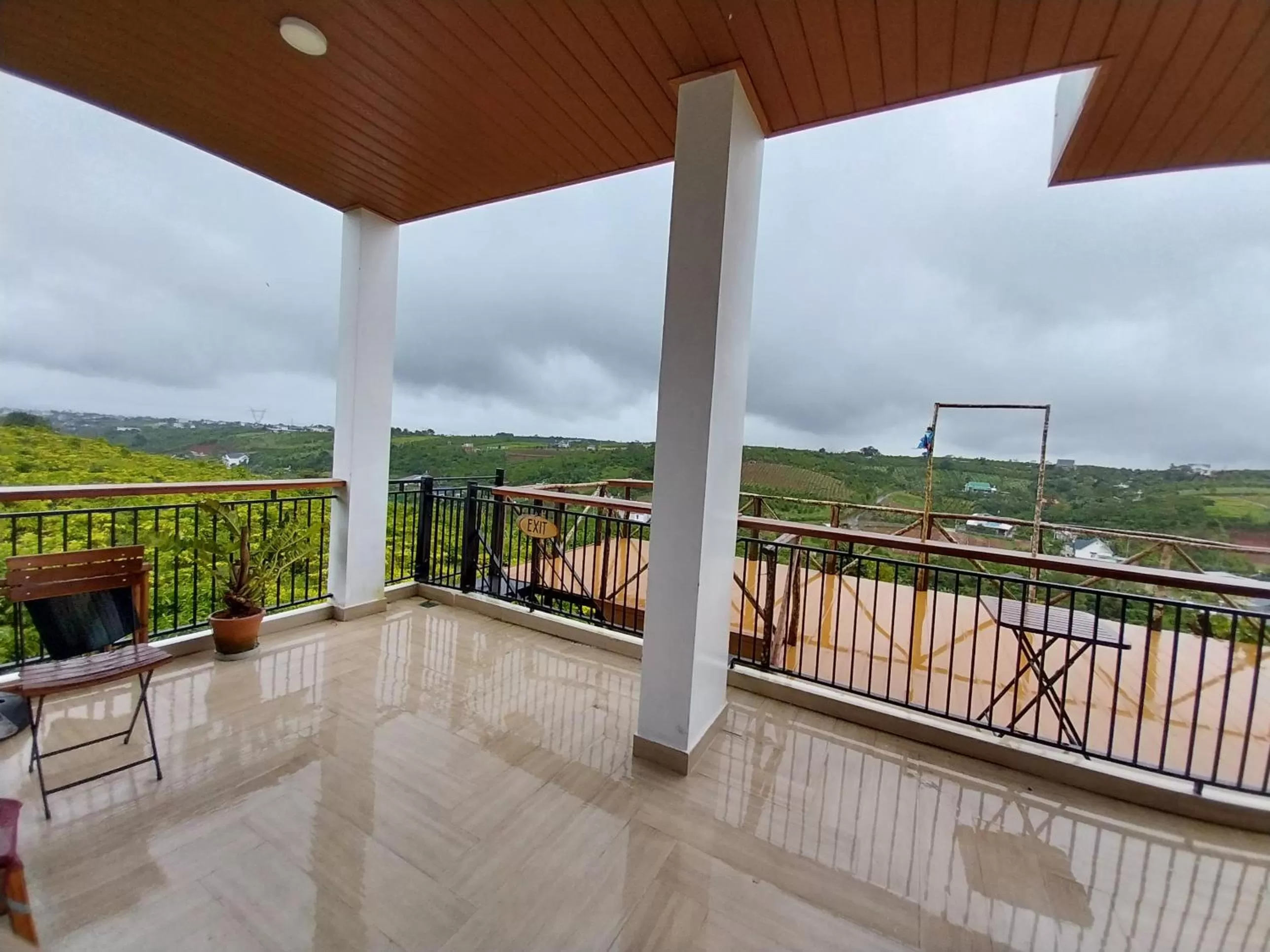 Natural landscape, Balcony/Terrace in Mùa Tím Villa