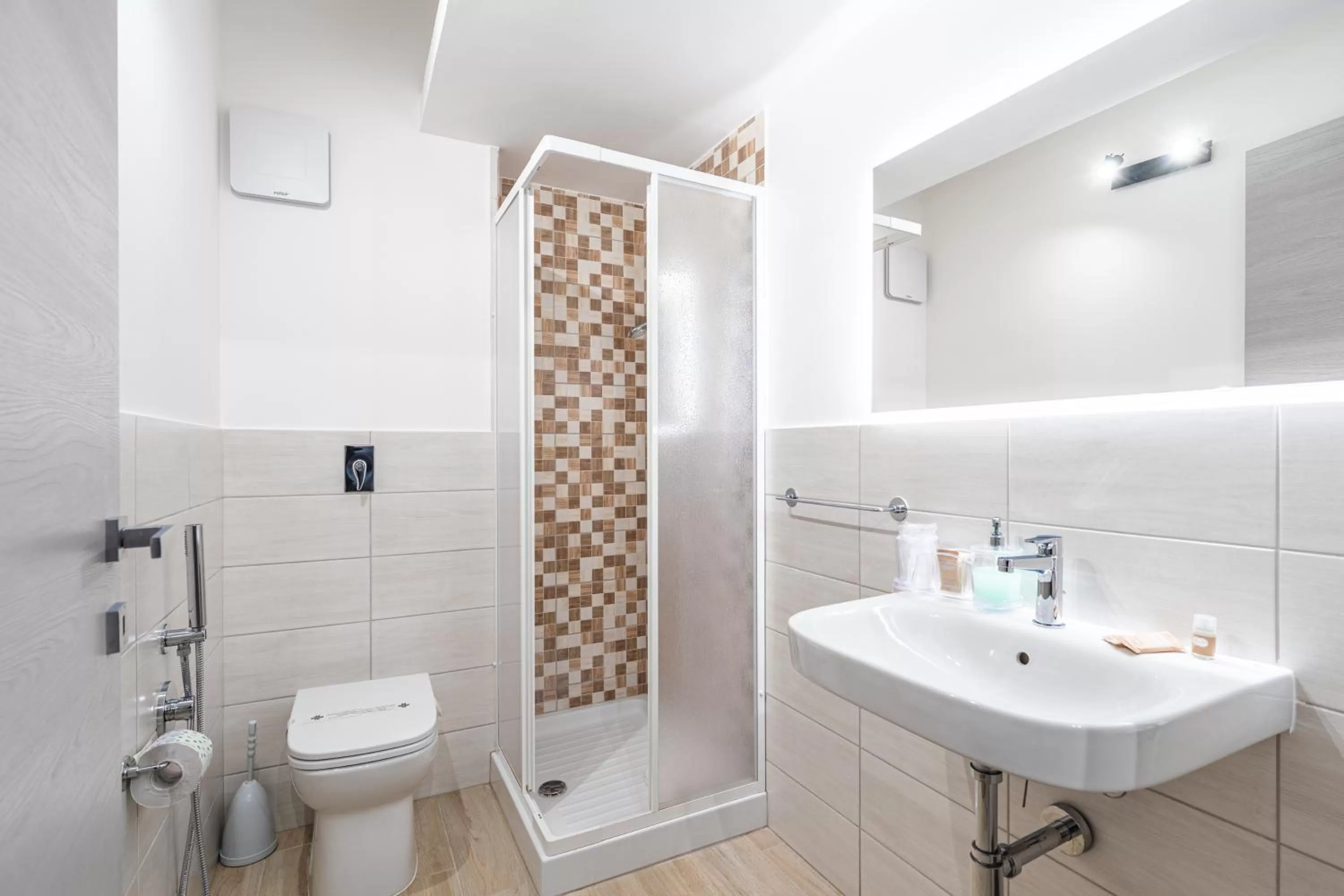 Shower in Solemar Sicilia - Multi Suite