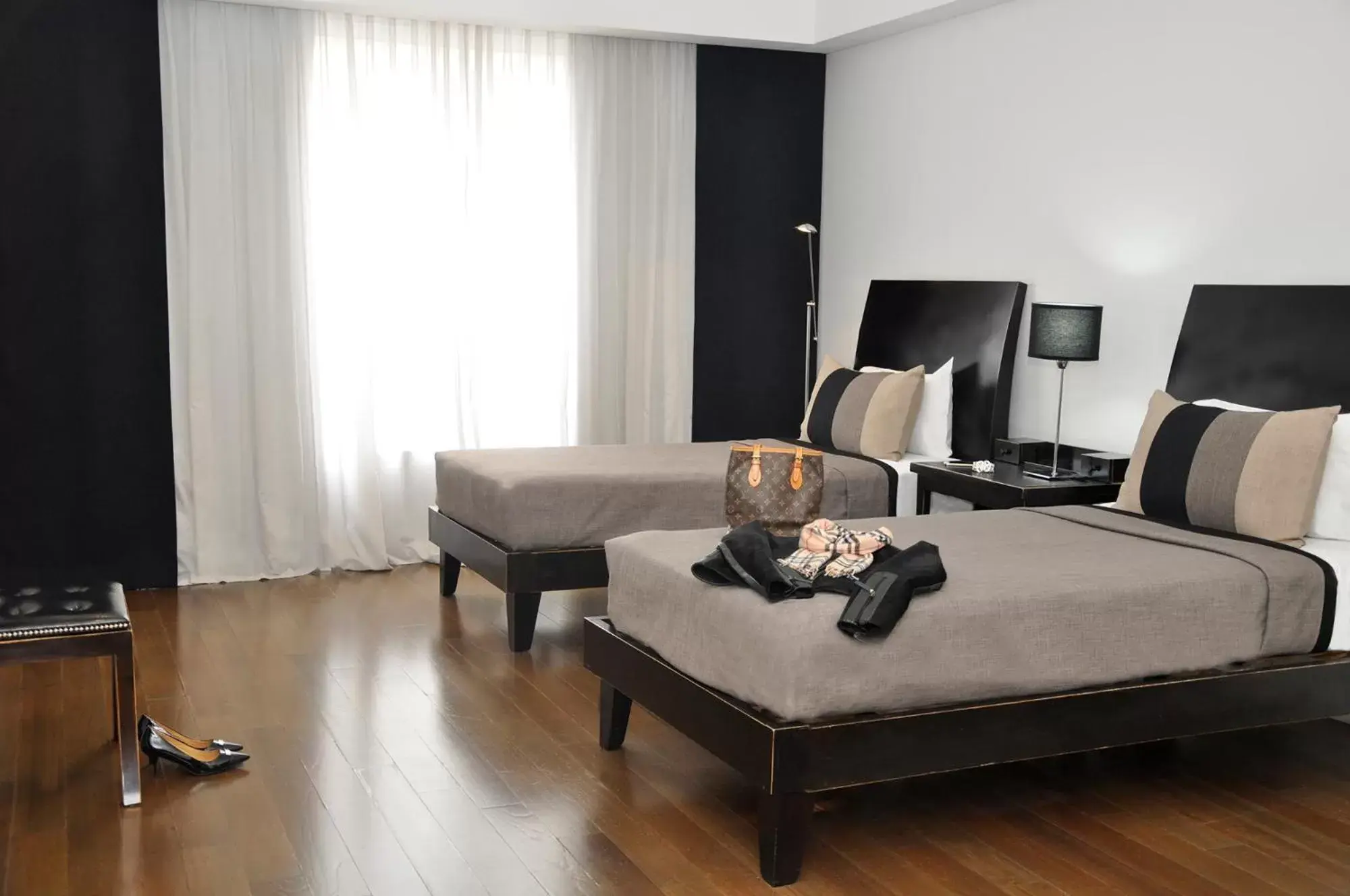 Superior Twin Room in Broadway Hotel & Suites Superior Twin Room in Broadway Hotel & Suites