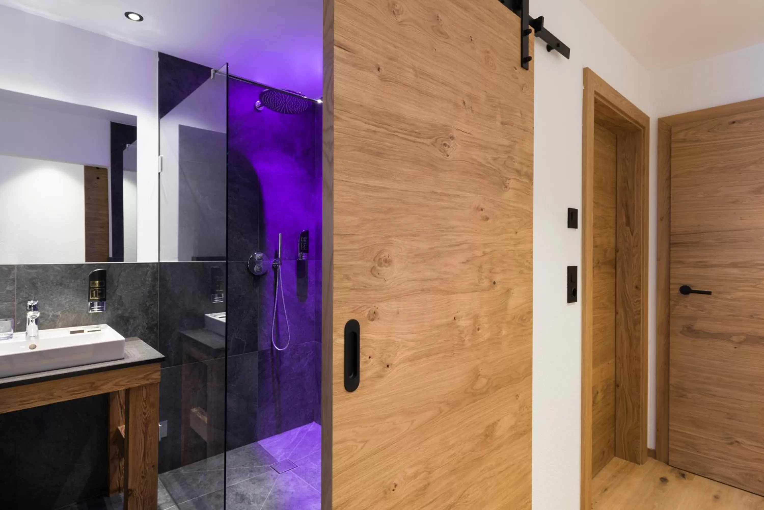 Shower in Boutiquehotel die Alpbacherin 4 Sterne Superior