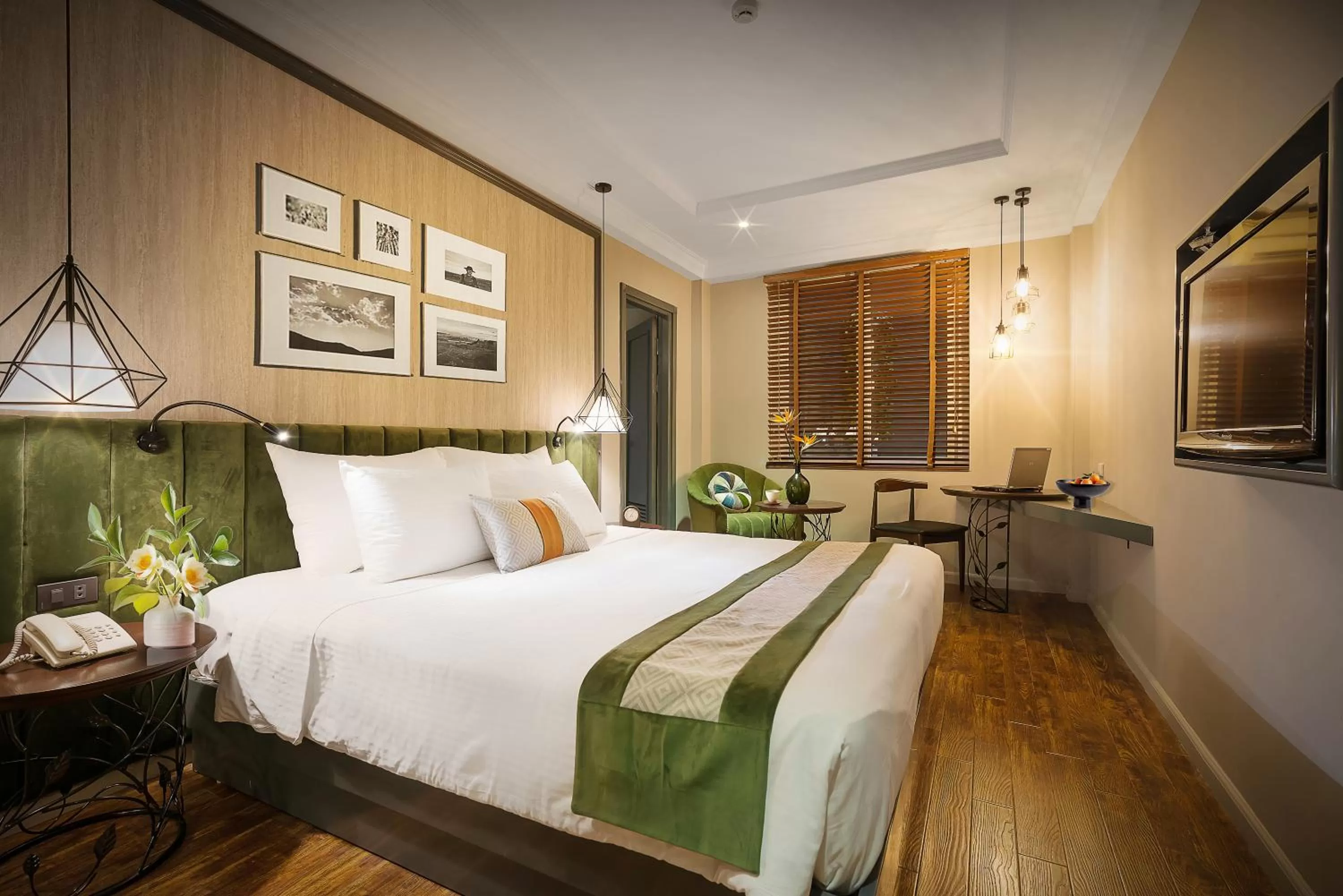 Bed in Hanoi Center Silk Hotel & Travel