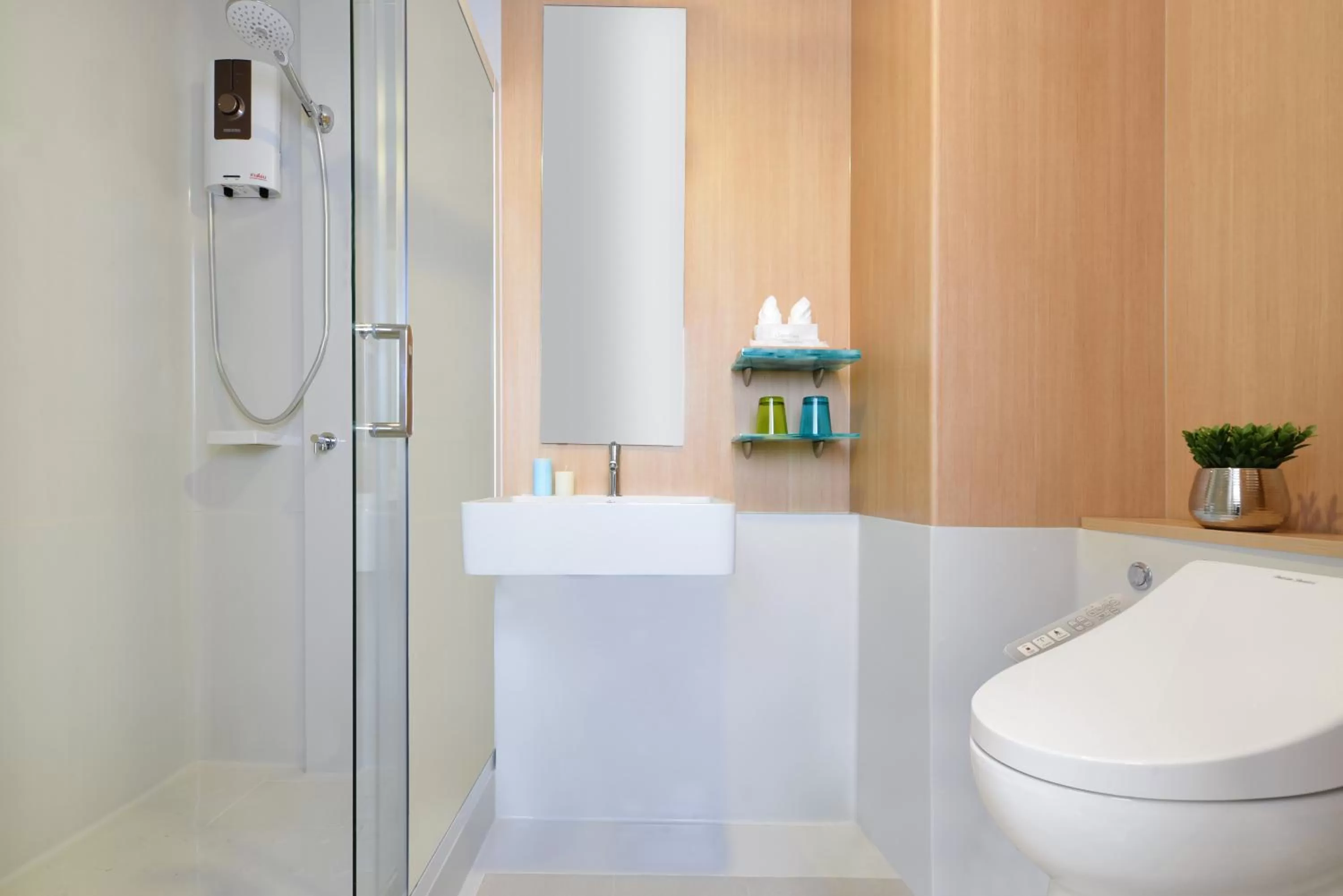 Bathroom in Centre Point Prime Hotel Pattaya