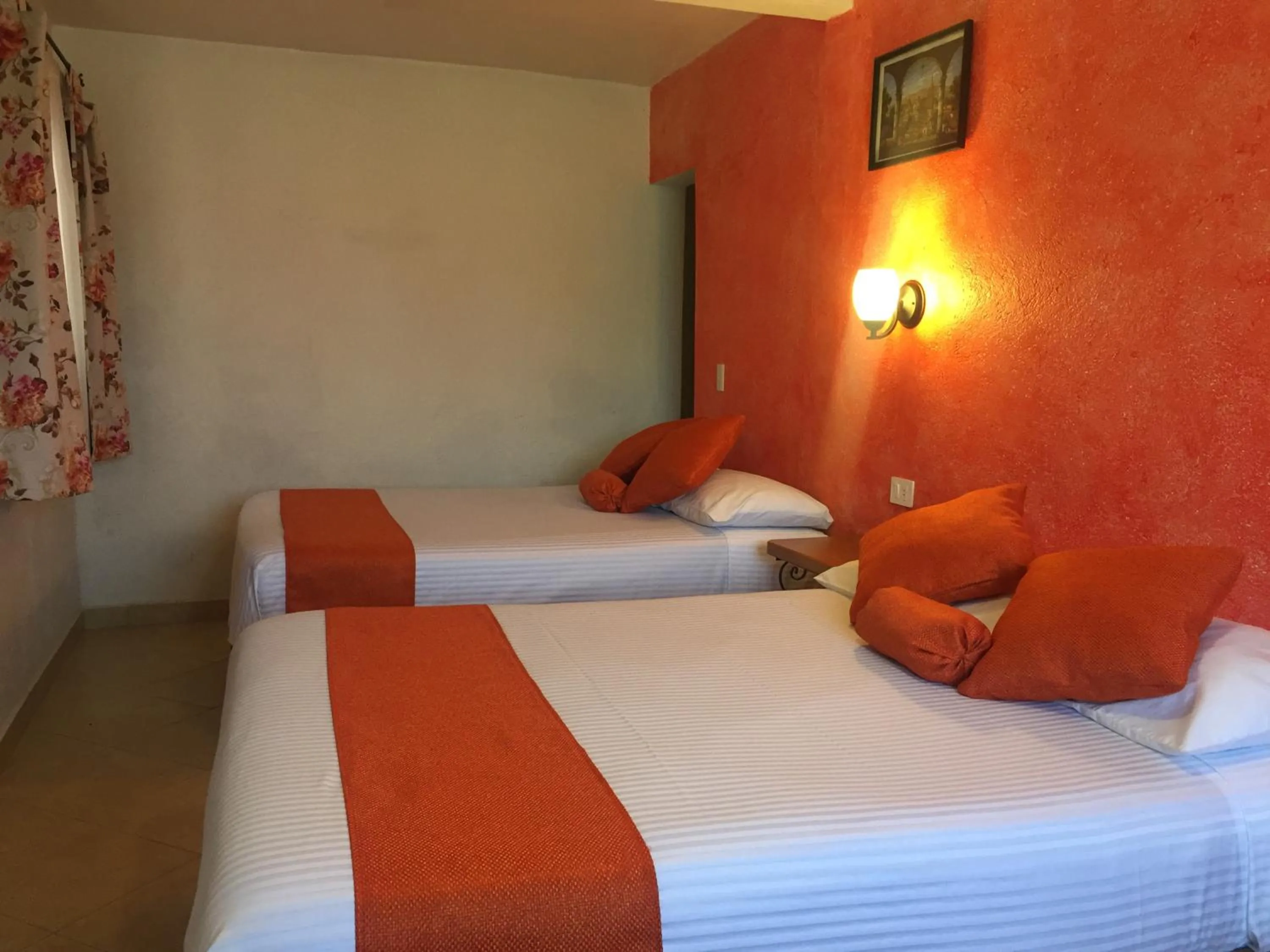 Photo of the whole room in Hotel RV Park San Ramón