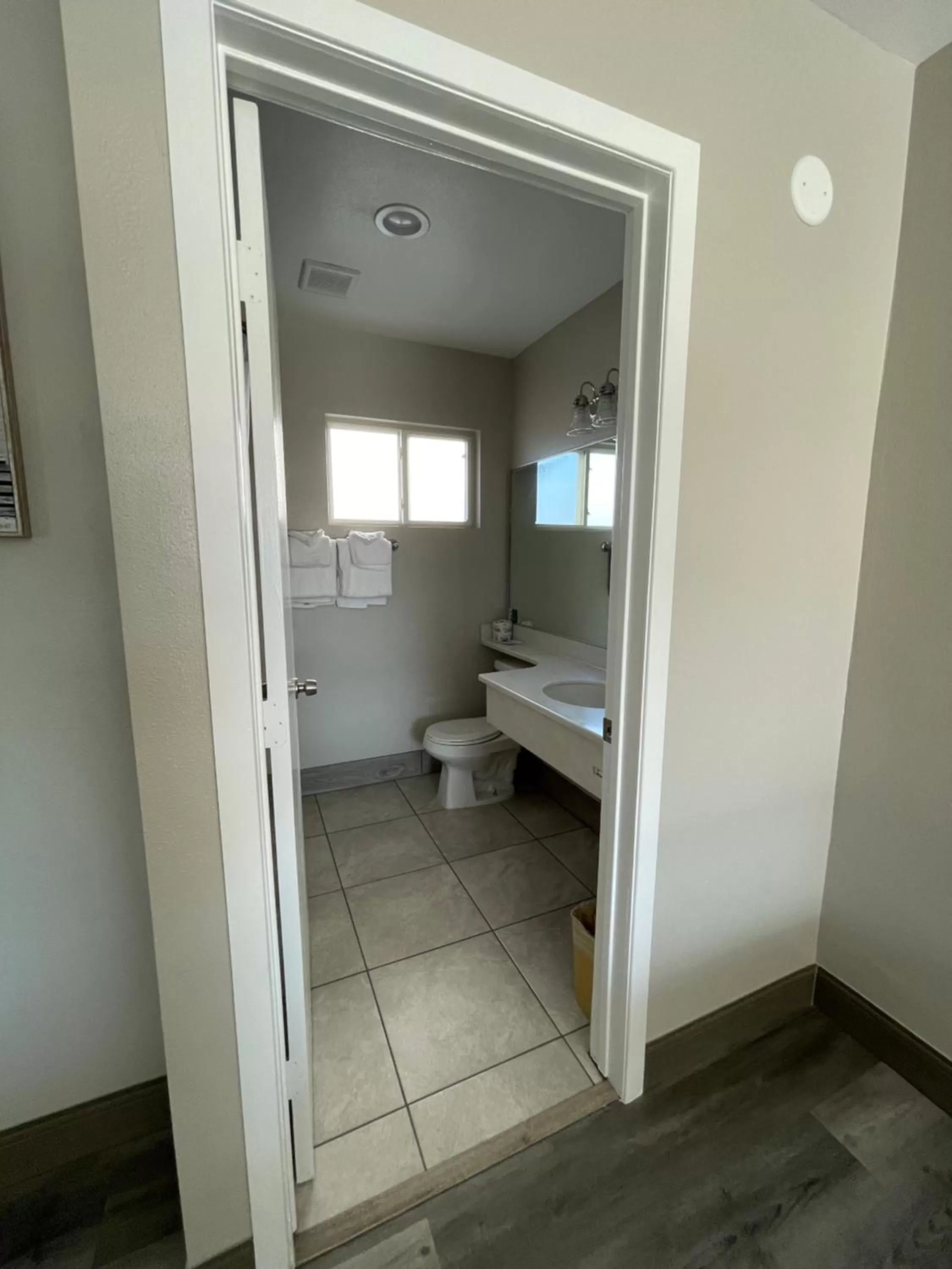 Bathroom in University Inn at San Luis Obispo