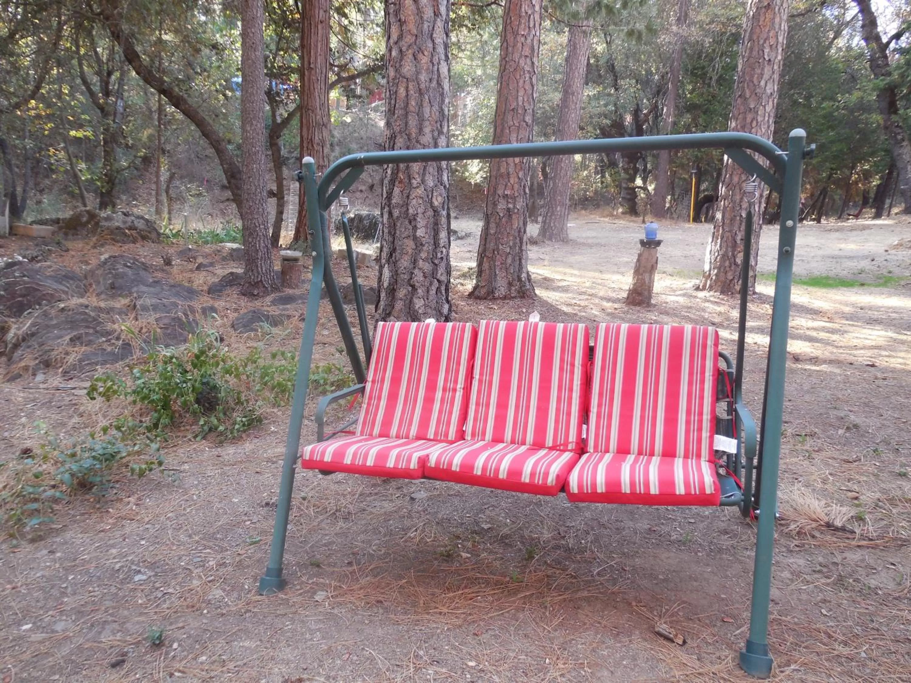 Property building in Yosemite Paradise Inn