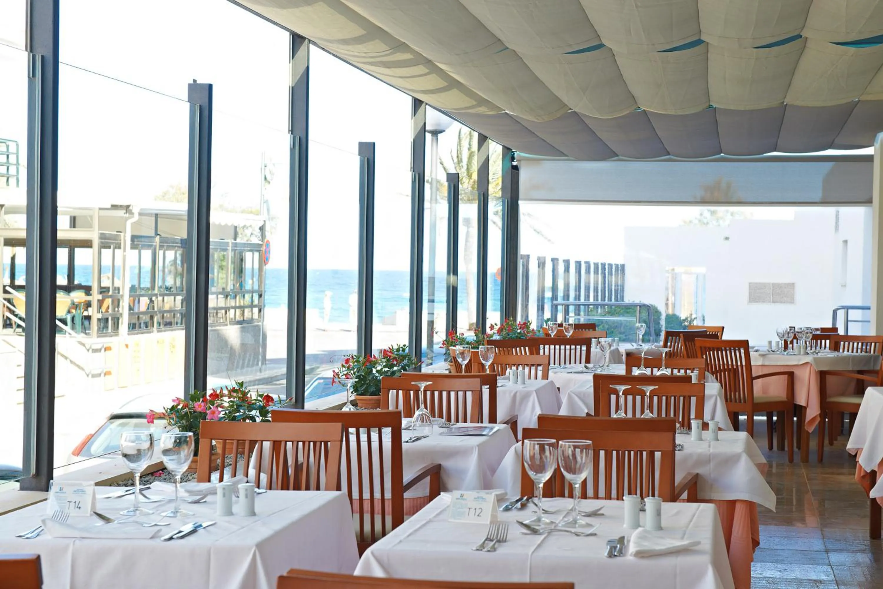 Restaurant/places to eat in Hipotels Hipocampo - Adults Only