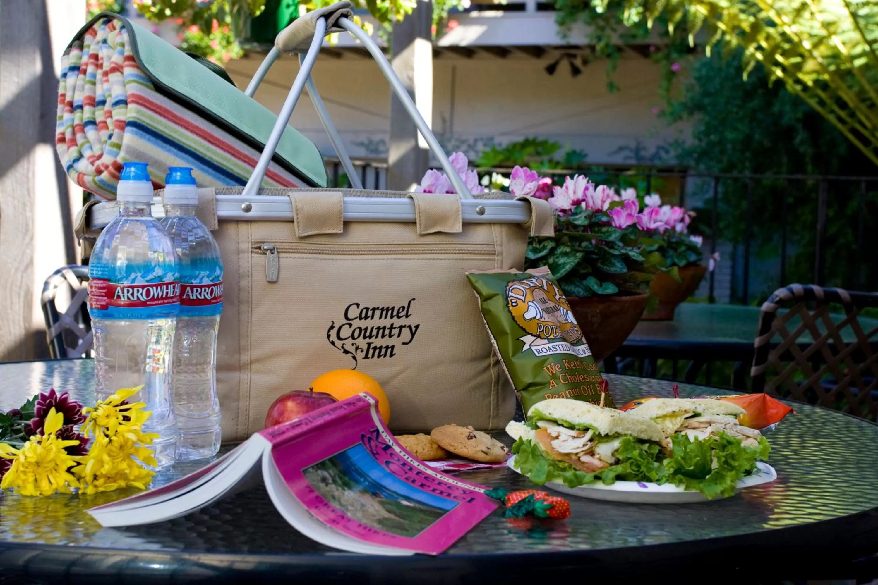 Food and drinks in Carmel Country Inn