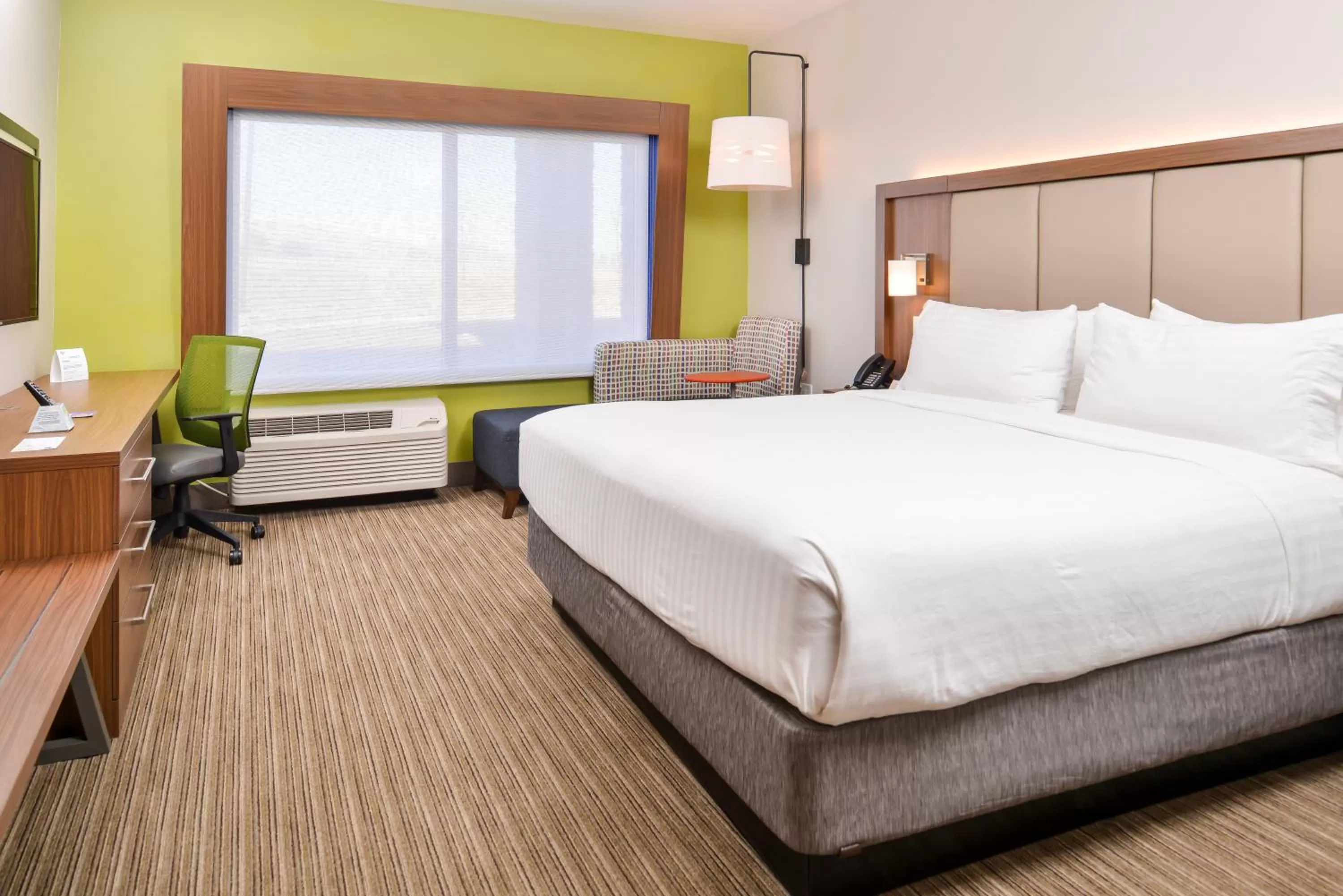 Photo of the whole room, Bed in Holiday Inn Express & Suites - Van Horn by IHG