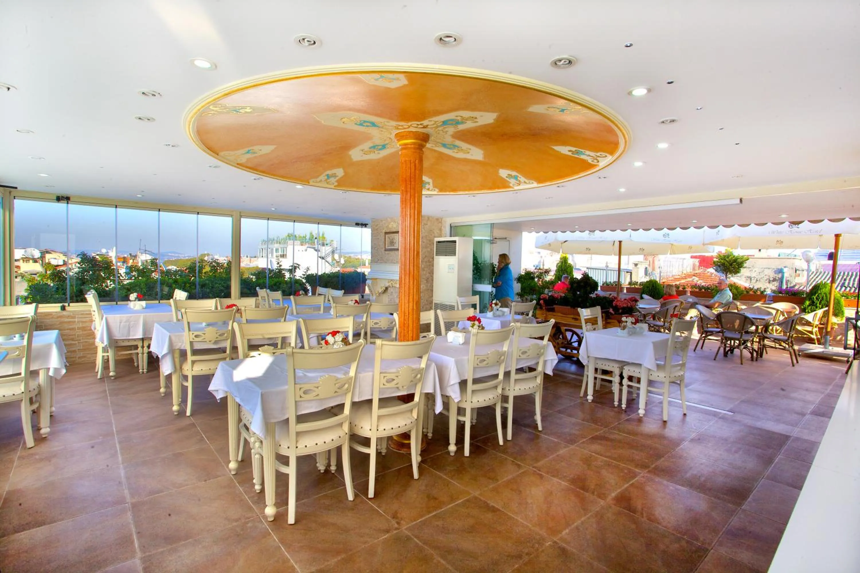 Restaurant/places to eat in White House Hotel Istanbul