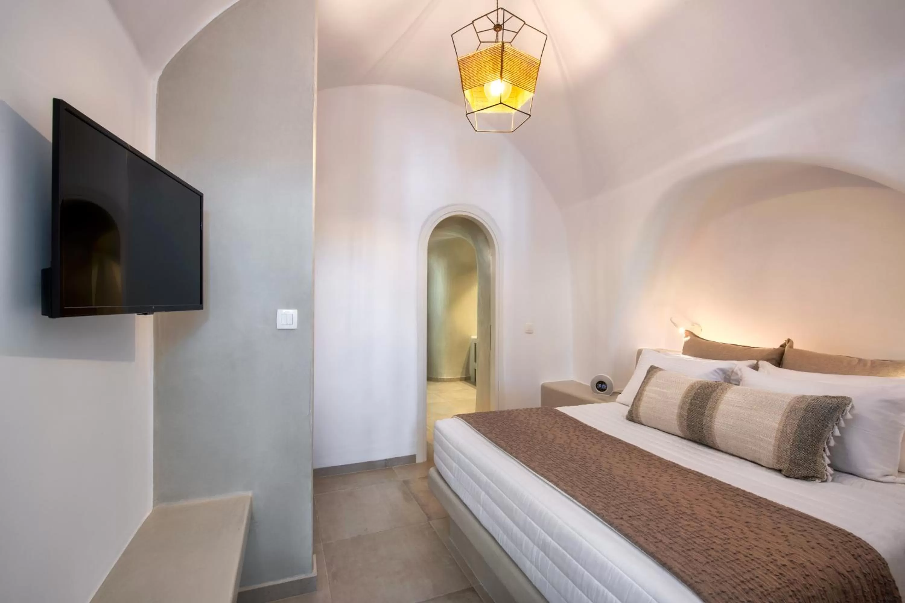 Bedroom, Bed in Hill Suites