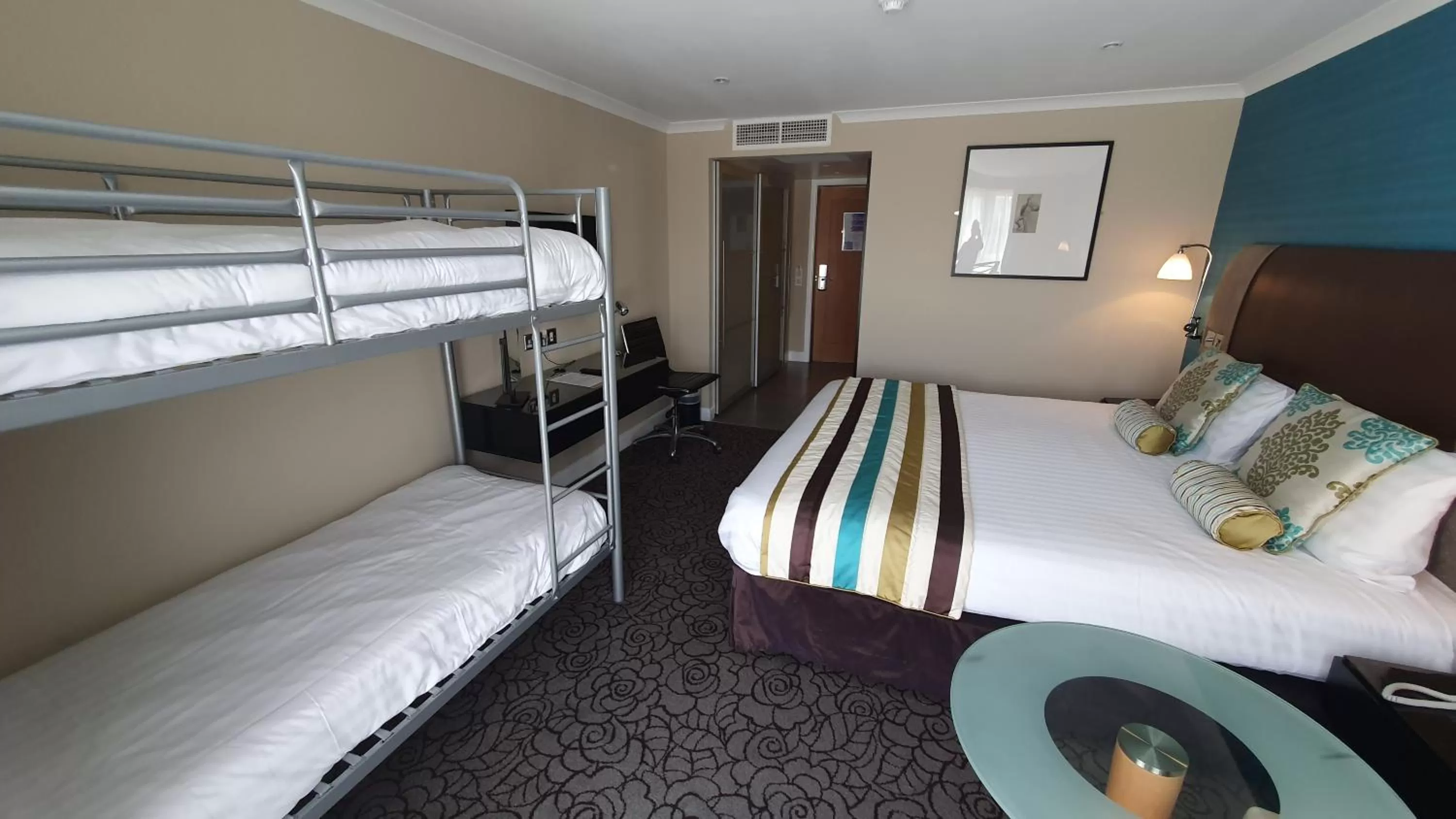 bunk bed, Bed in The Plough Inn