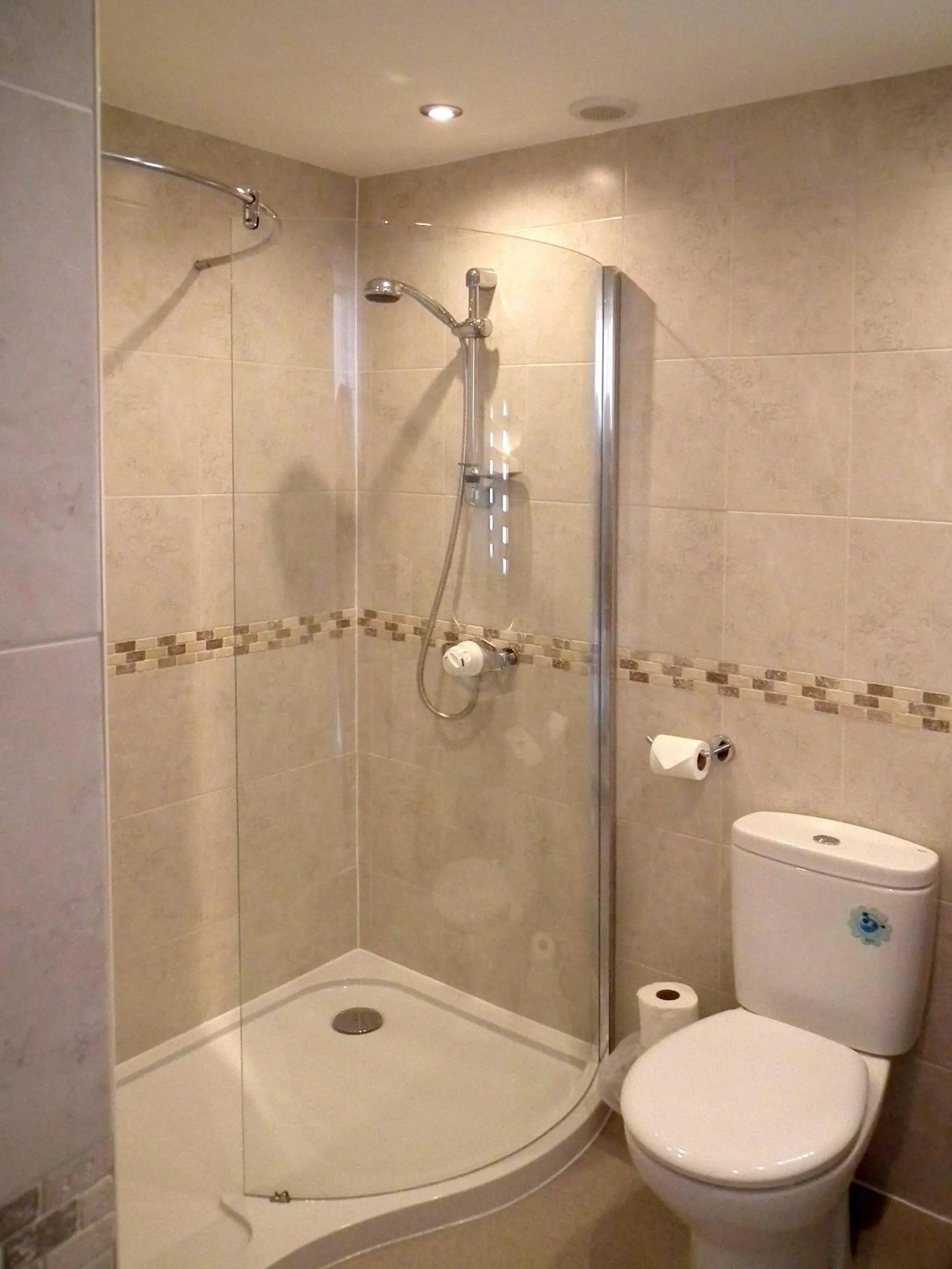 Bathroom in The North Euston Hotel