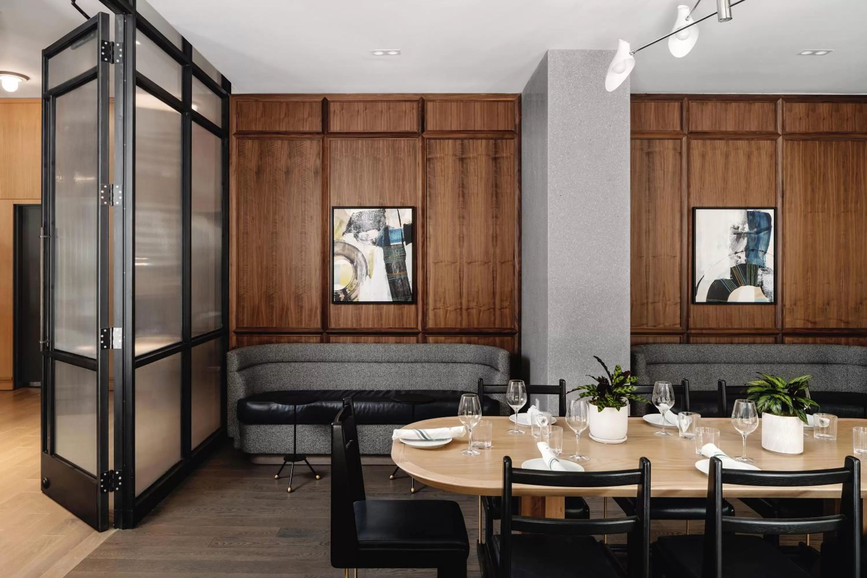 Restaurant/places to eat in Arlo Midtown