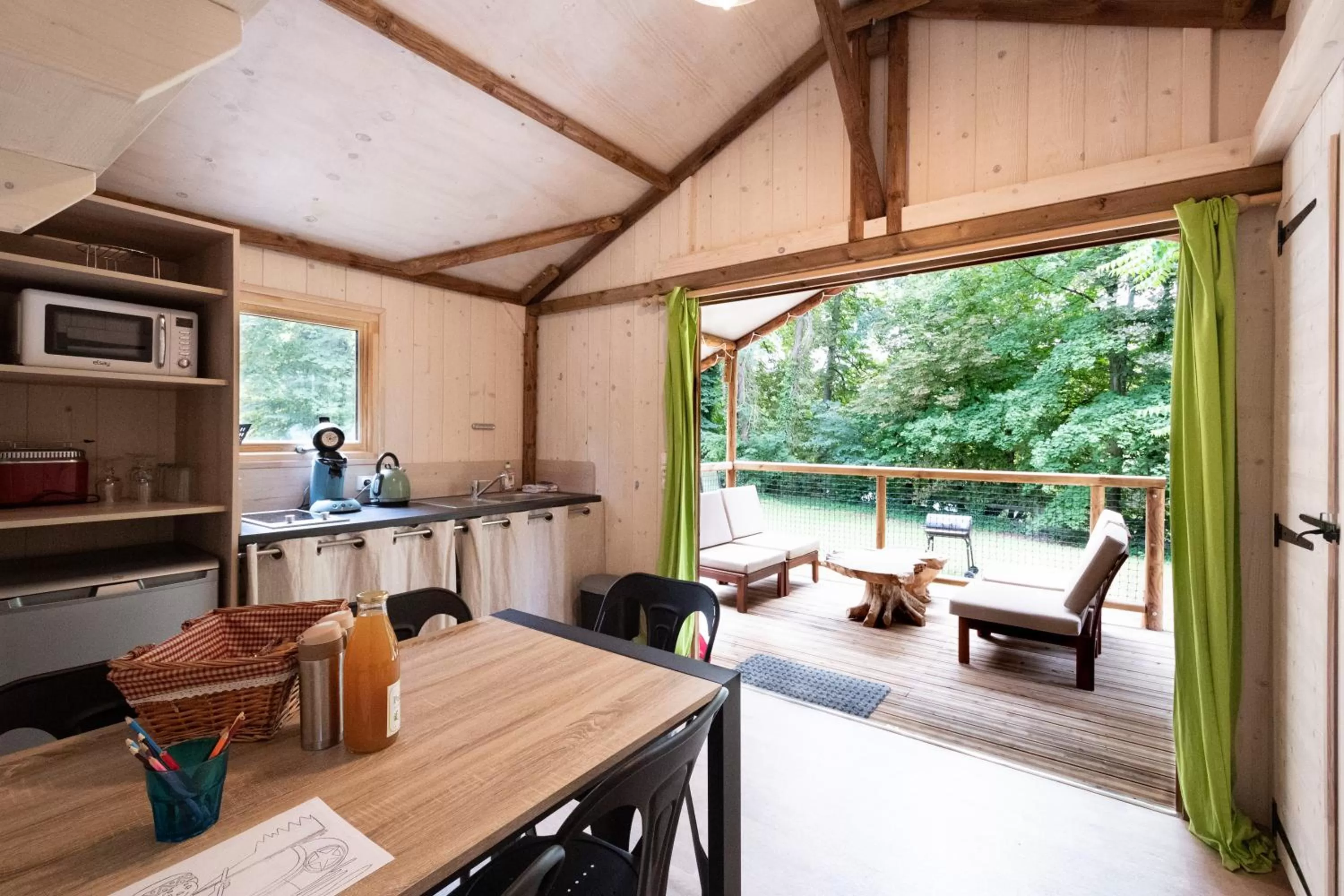 Patio in Le Village de la Champagne - Slowmoov