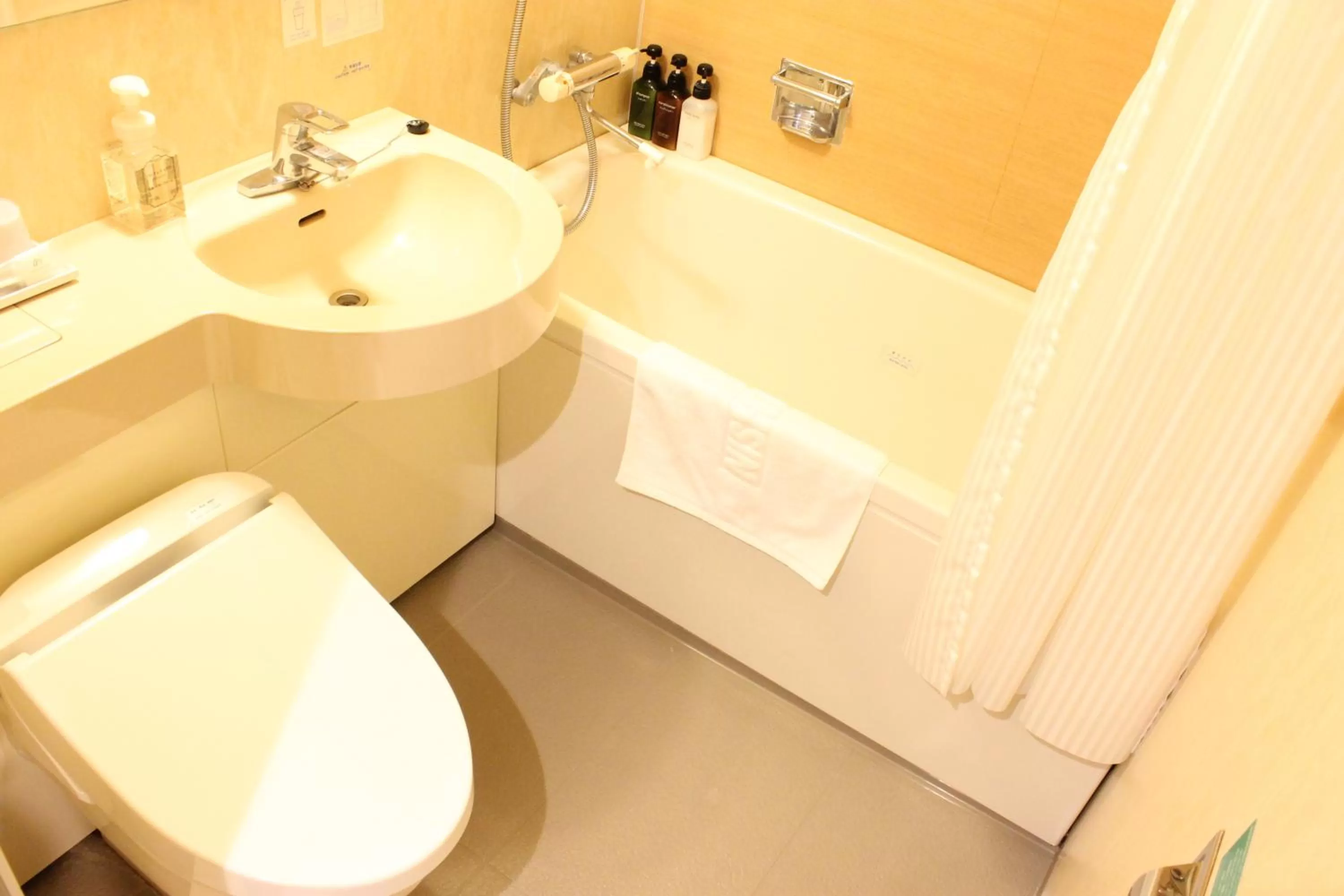 Bathroom in Nishitetsu Inn Shinjuku