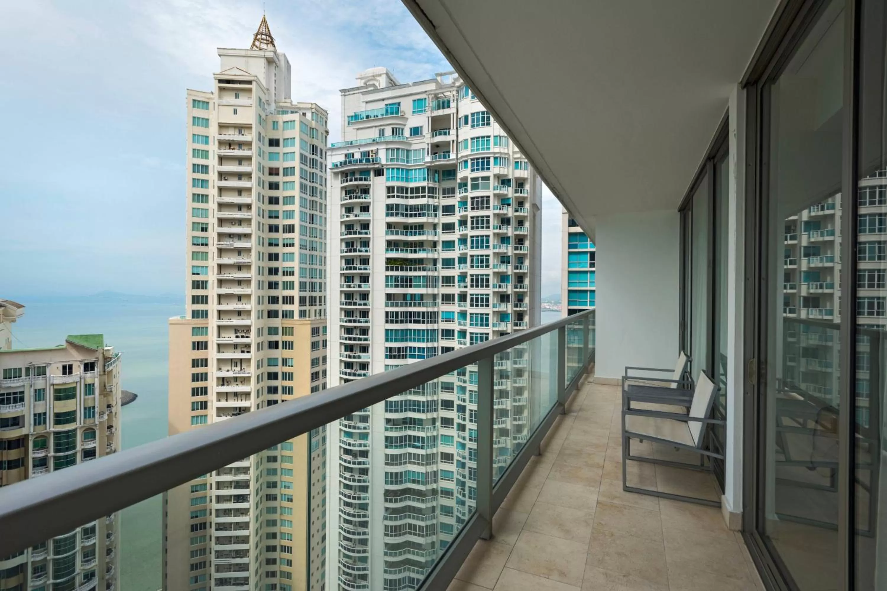Photo of the whole room in JW Marriott Panama