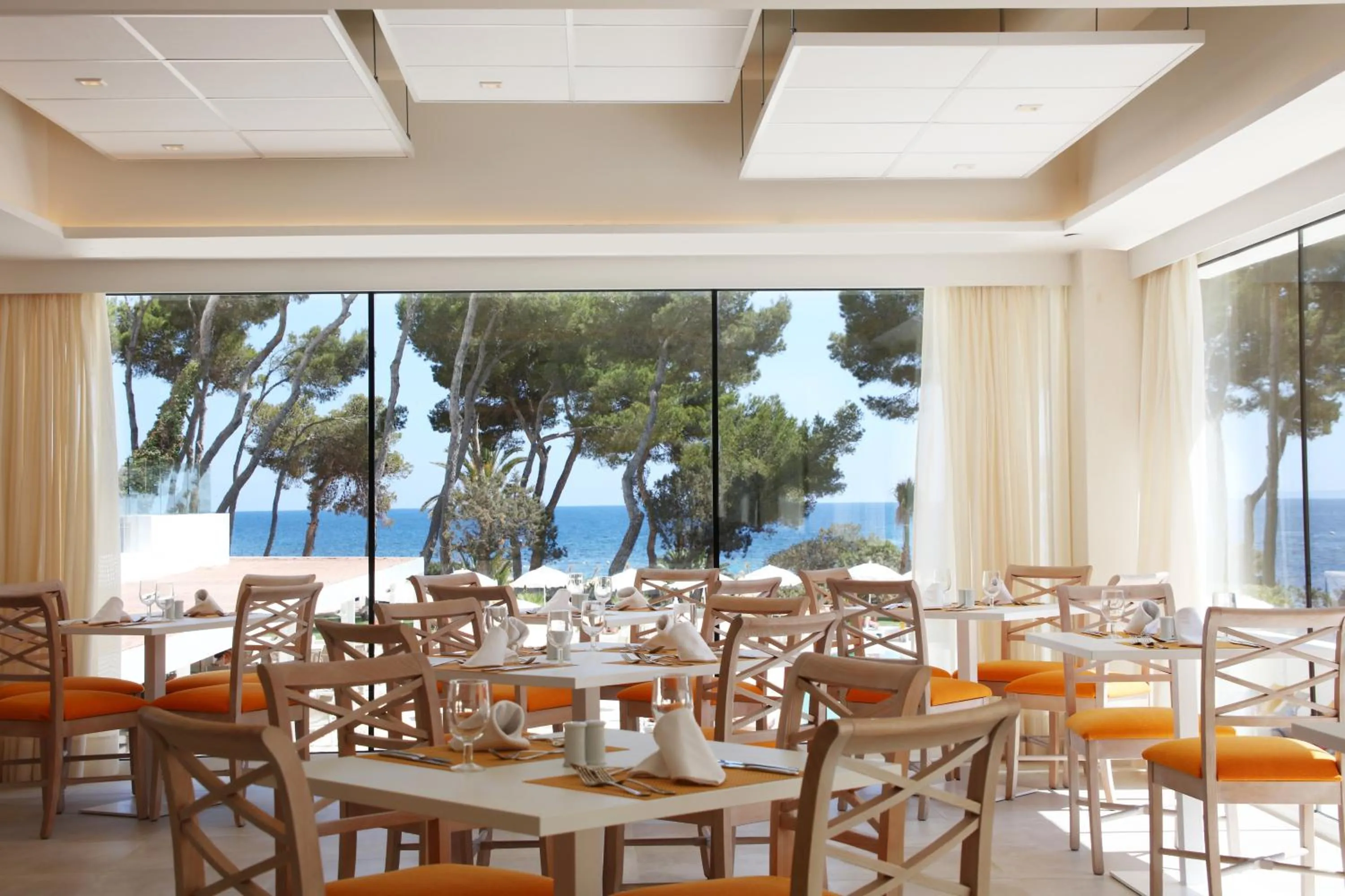 Restaurant/places to eat in Iberostar Selection Santa Eulalia Adults-Only Ibiza