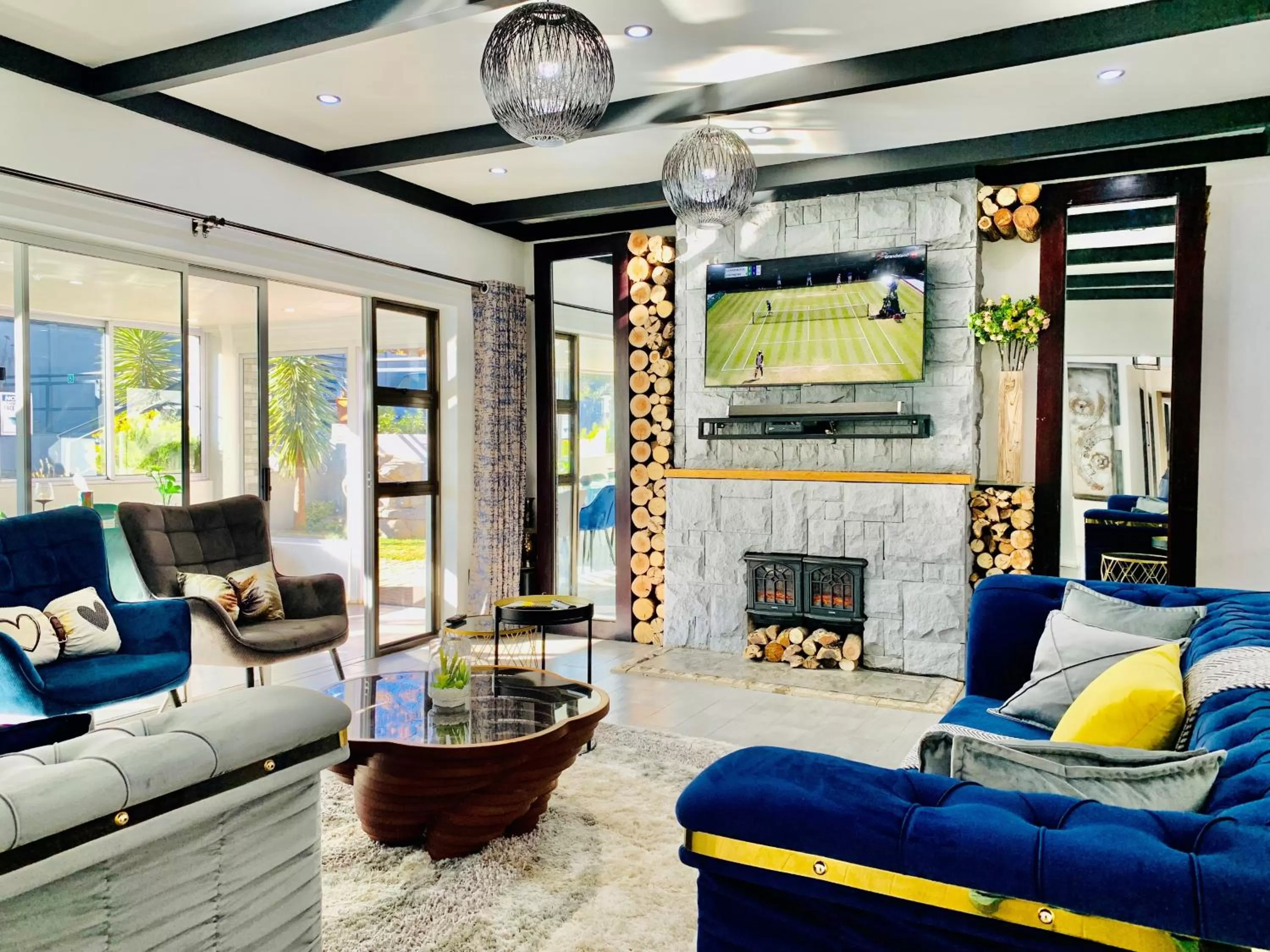 Seating Area in 24 On Basil Inventive suites