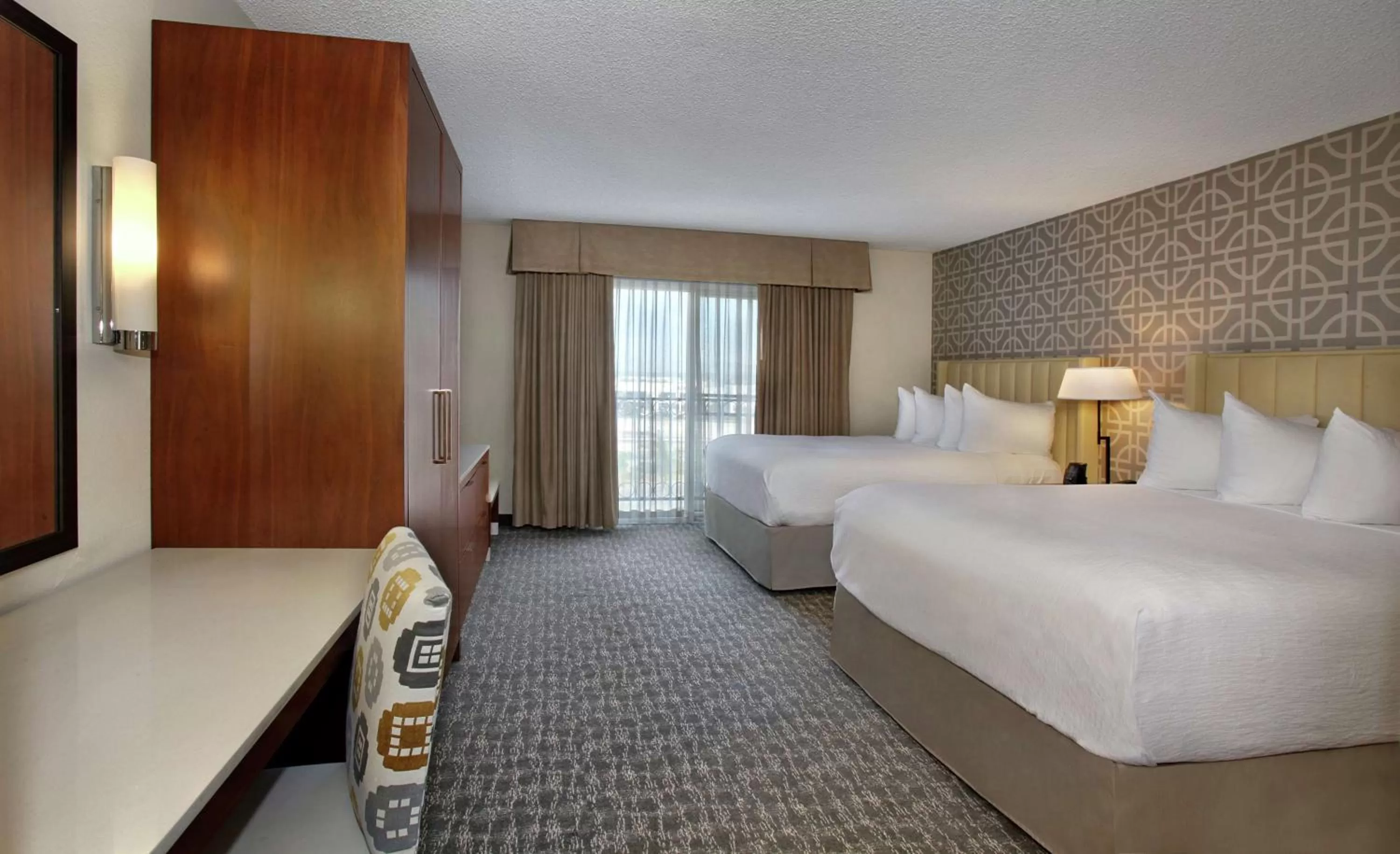 Bedroom, Bed in Embassy Suites by Hilton Anaheim North