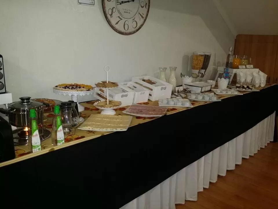 Breakfast, Restaurant/Places to Eat in Hotel Dikran
