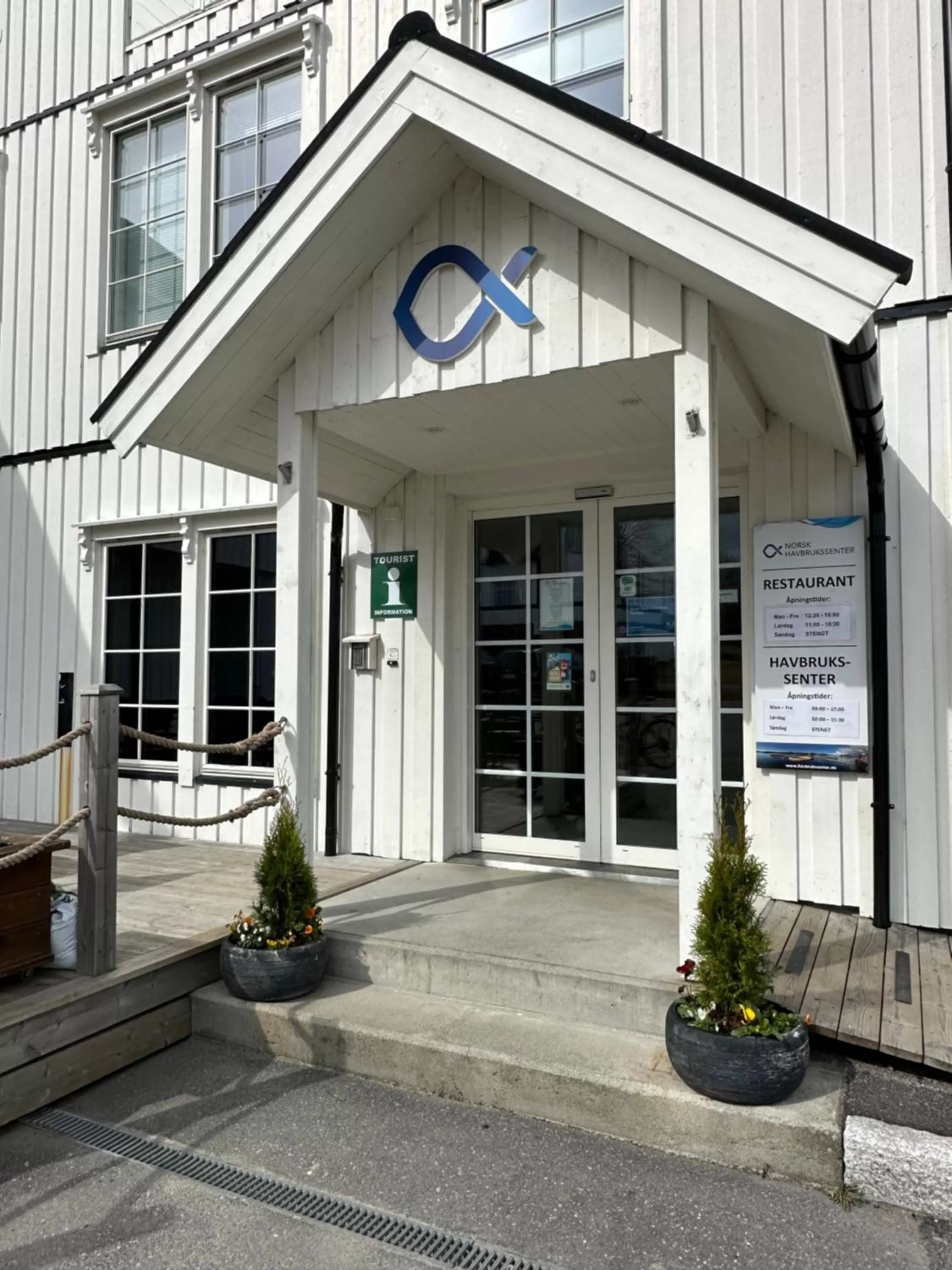 Restaurant/places to eat in Norsk Havbrukssenter - Rorbuer