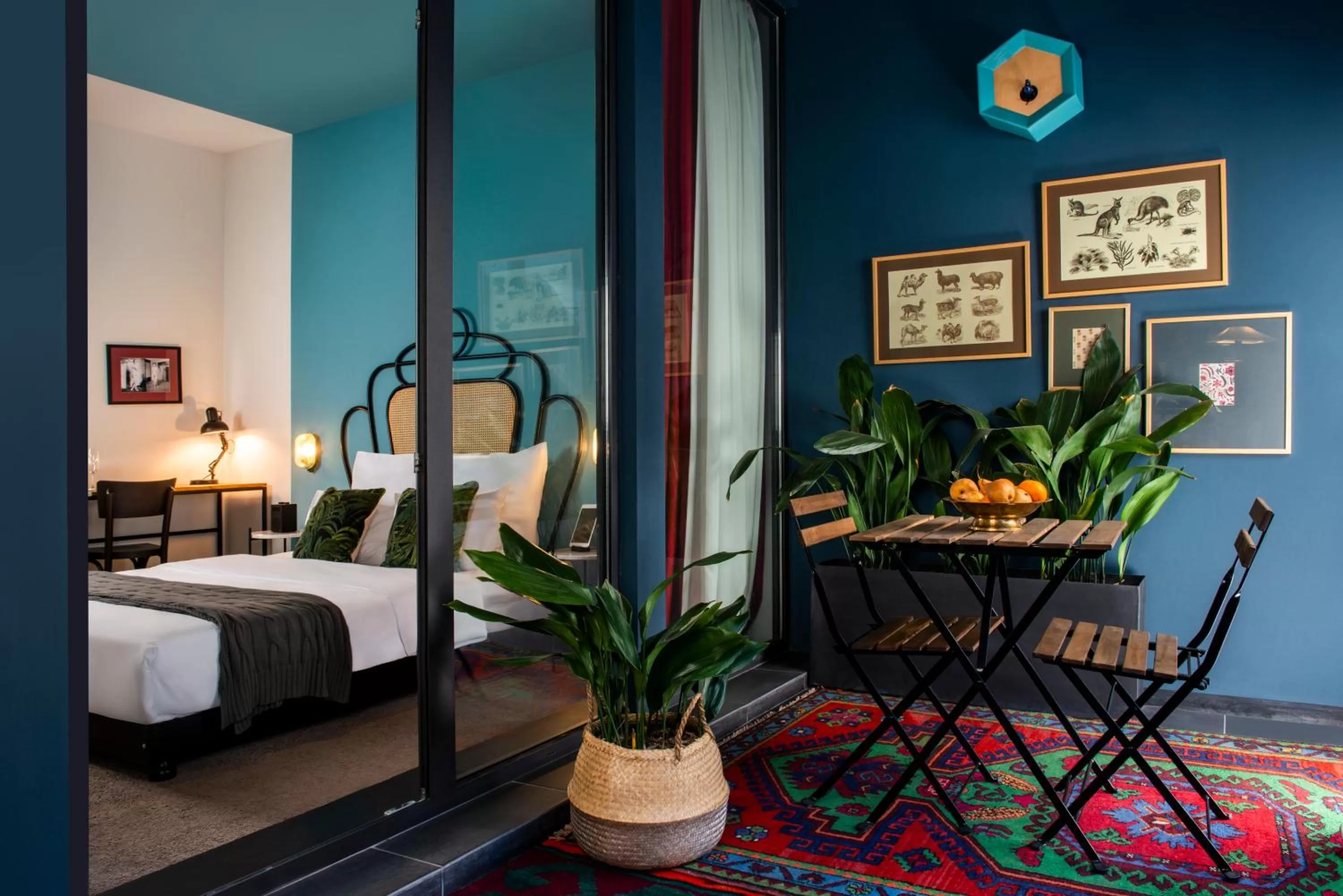 Balcony/Terrace, Bed in Communal Hotel Sololaki