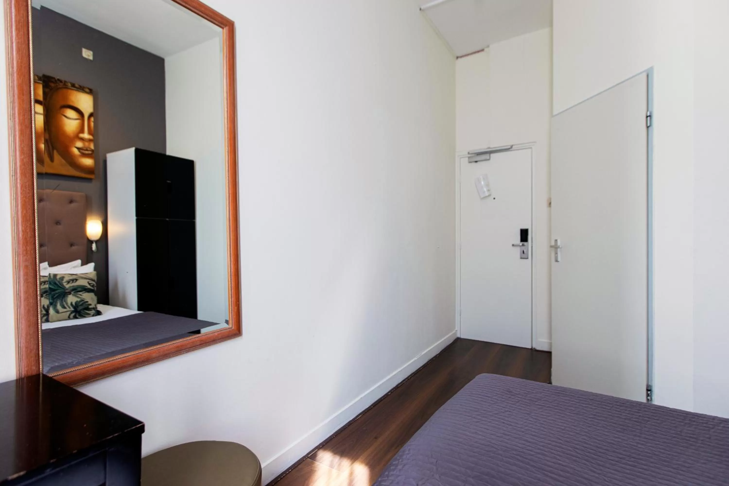 Decorative detail, Bed in Quentin England Hotel