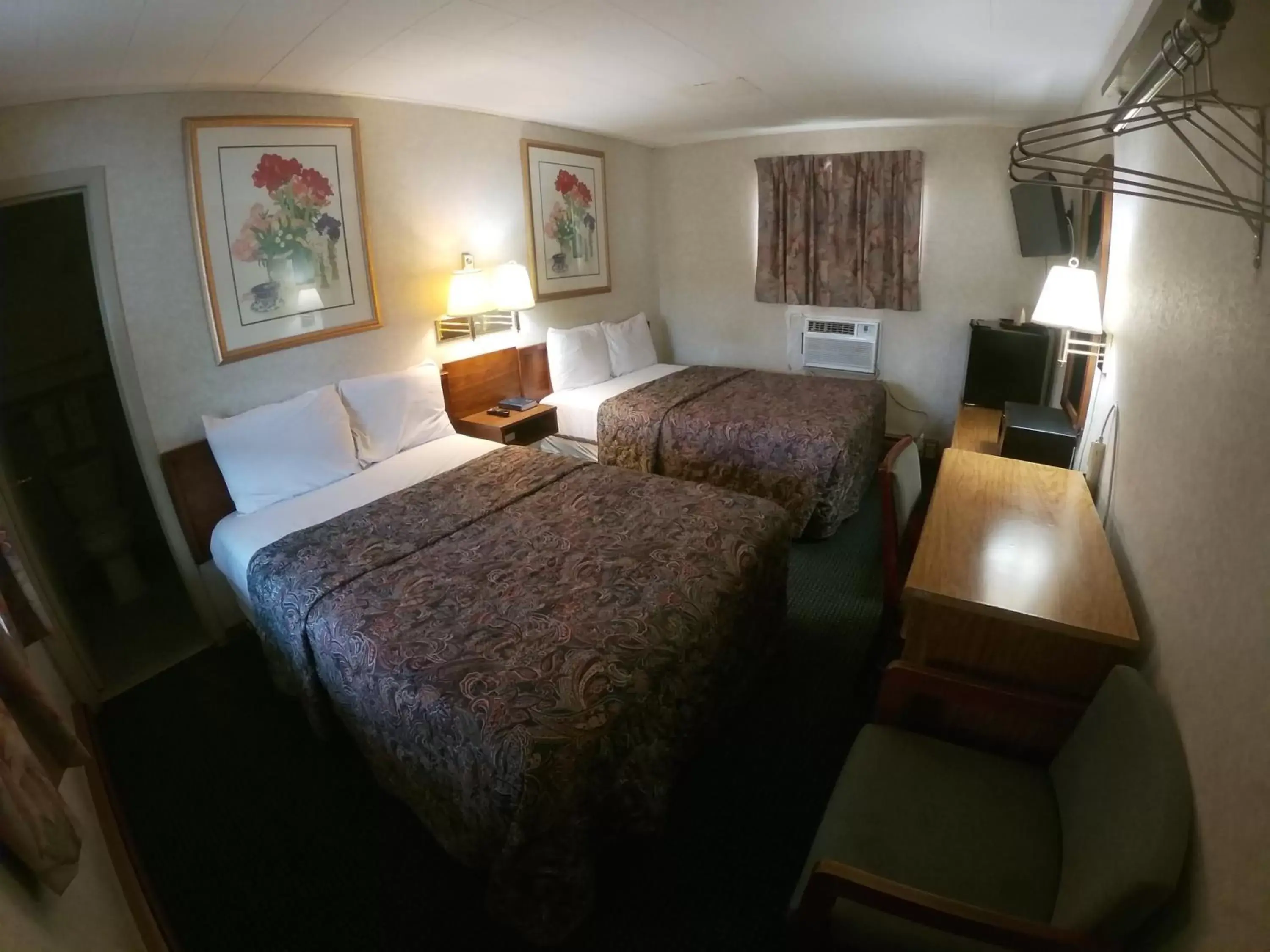 Standard Double Room in Budget Inn Clearfield PA Standard Double Room in Budget Inn Clearfield PA