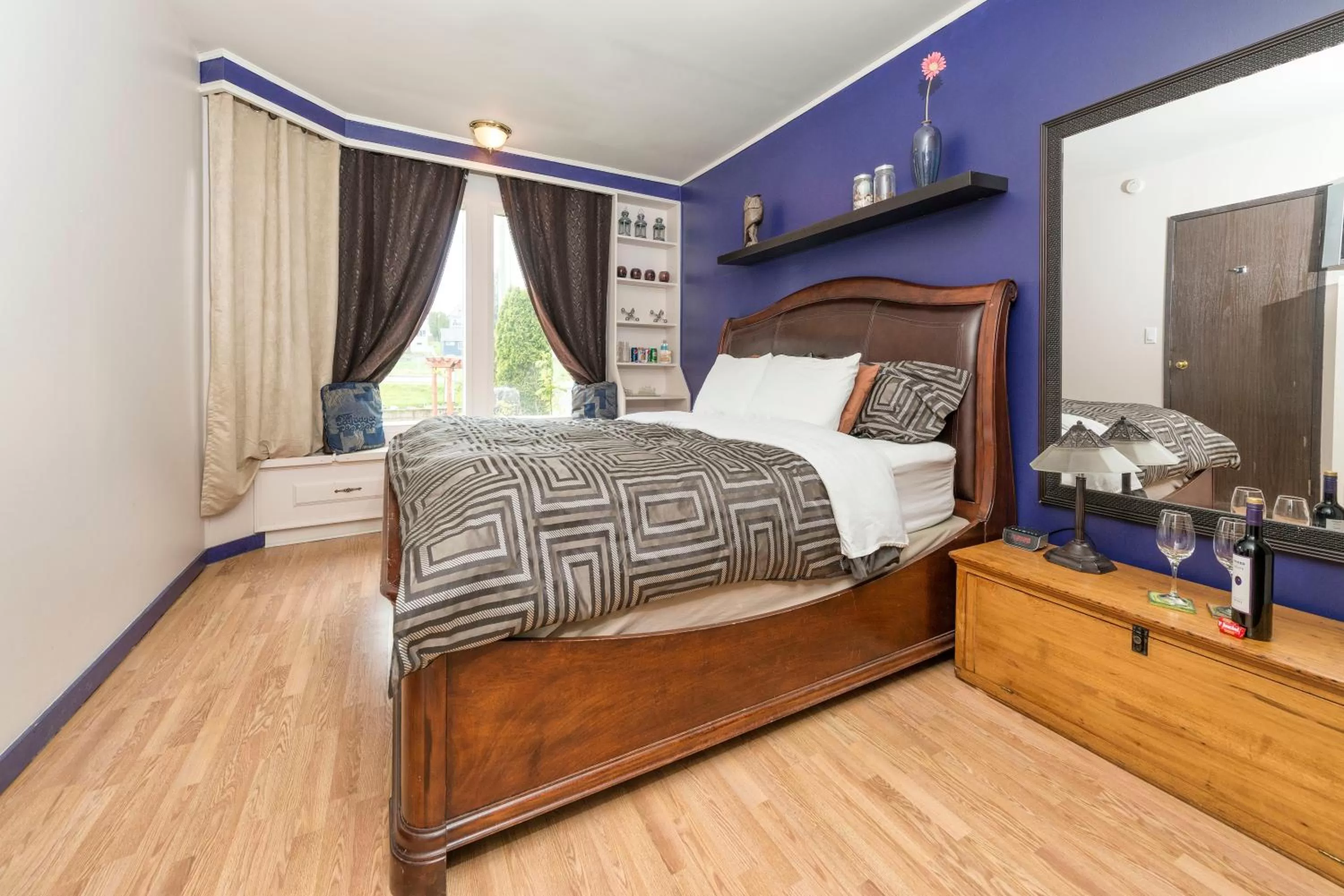 Bedroom, Bed in Tall Trees Bed & Breakfast