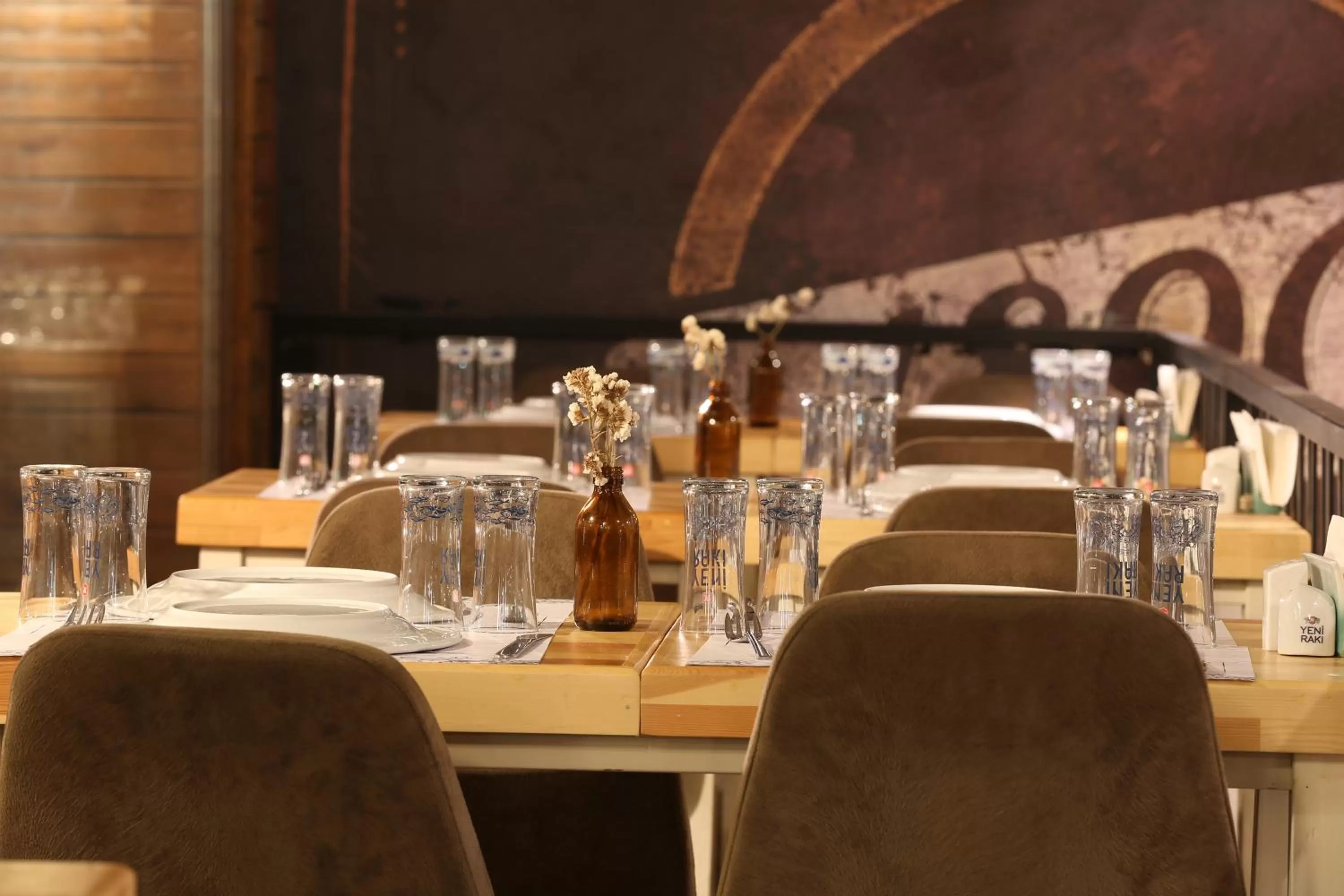 Restaurant/places to eat in Kuzen Otel