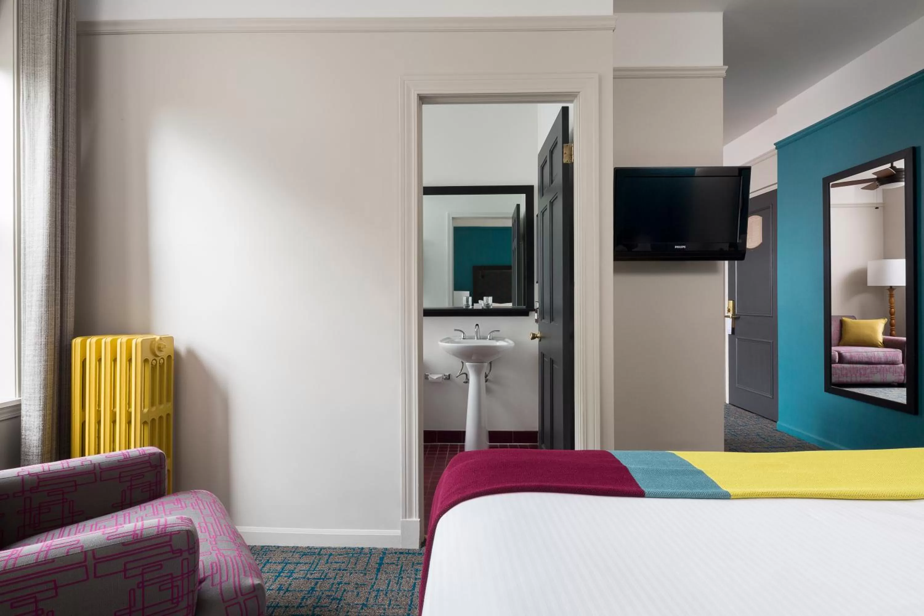 Bedroom, Bed in City Suites Hotel