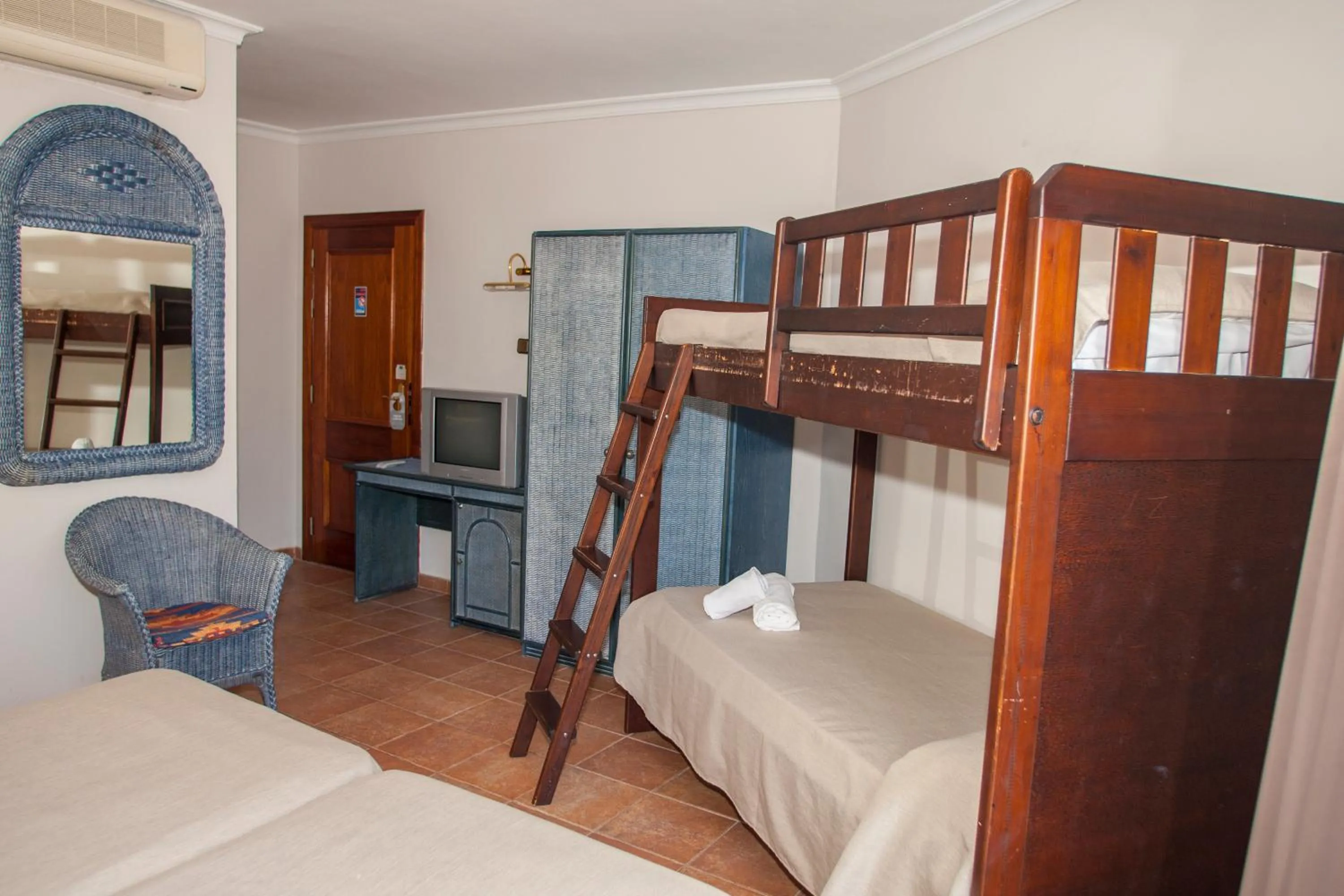 Photo of the whole room, Bed in Hotel Comarruga Platja