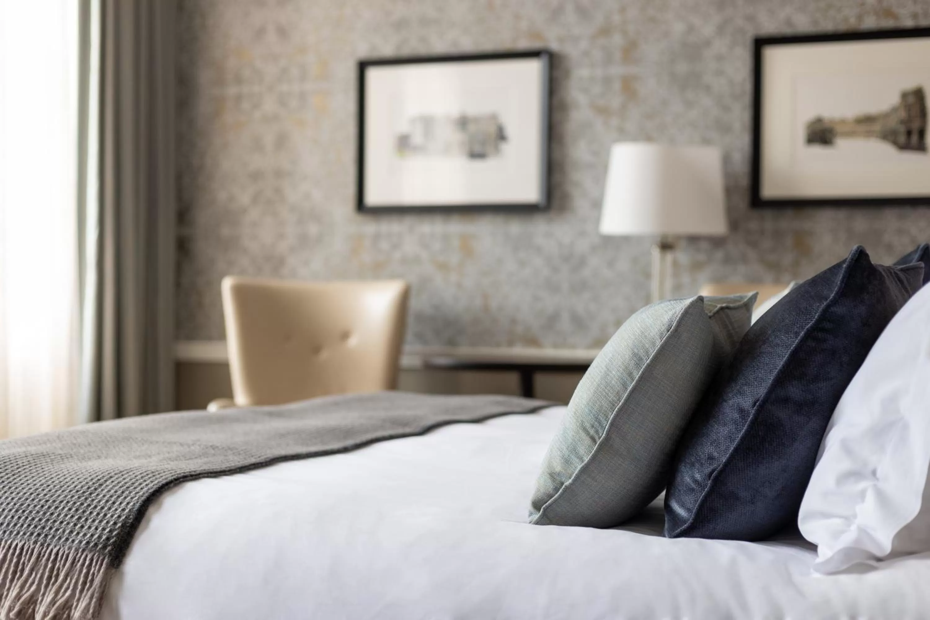 Bedroom, Bed in Buxton Crescent