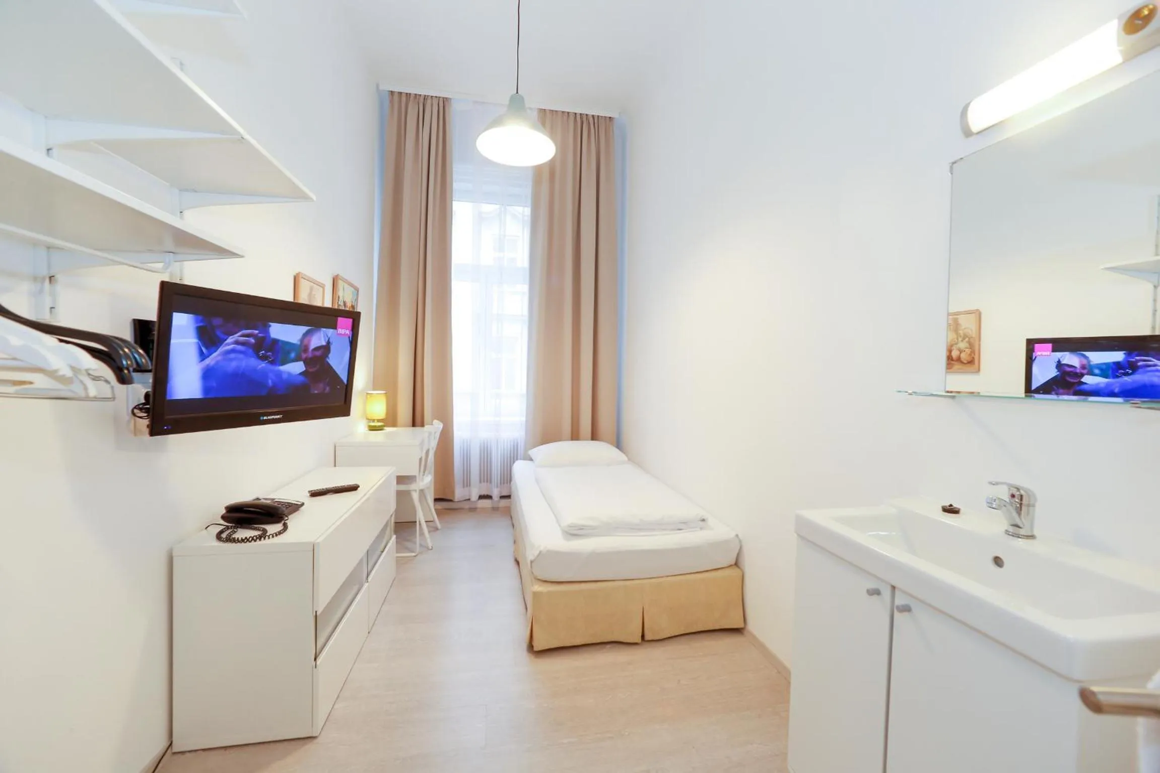 Timeout City Hotel, 5 min to city center, Self Check In