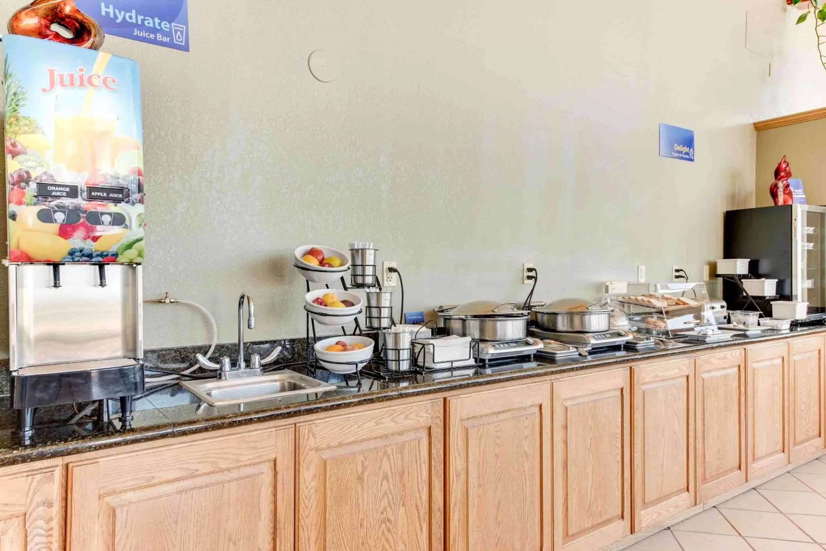 Breakfast in Best Western Movie Manor