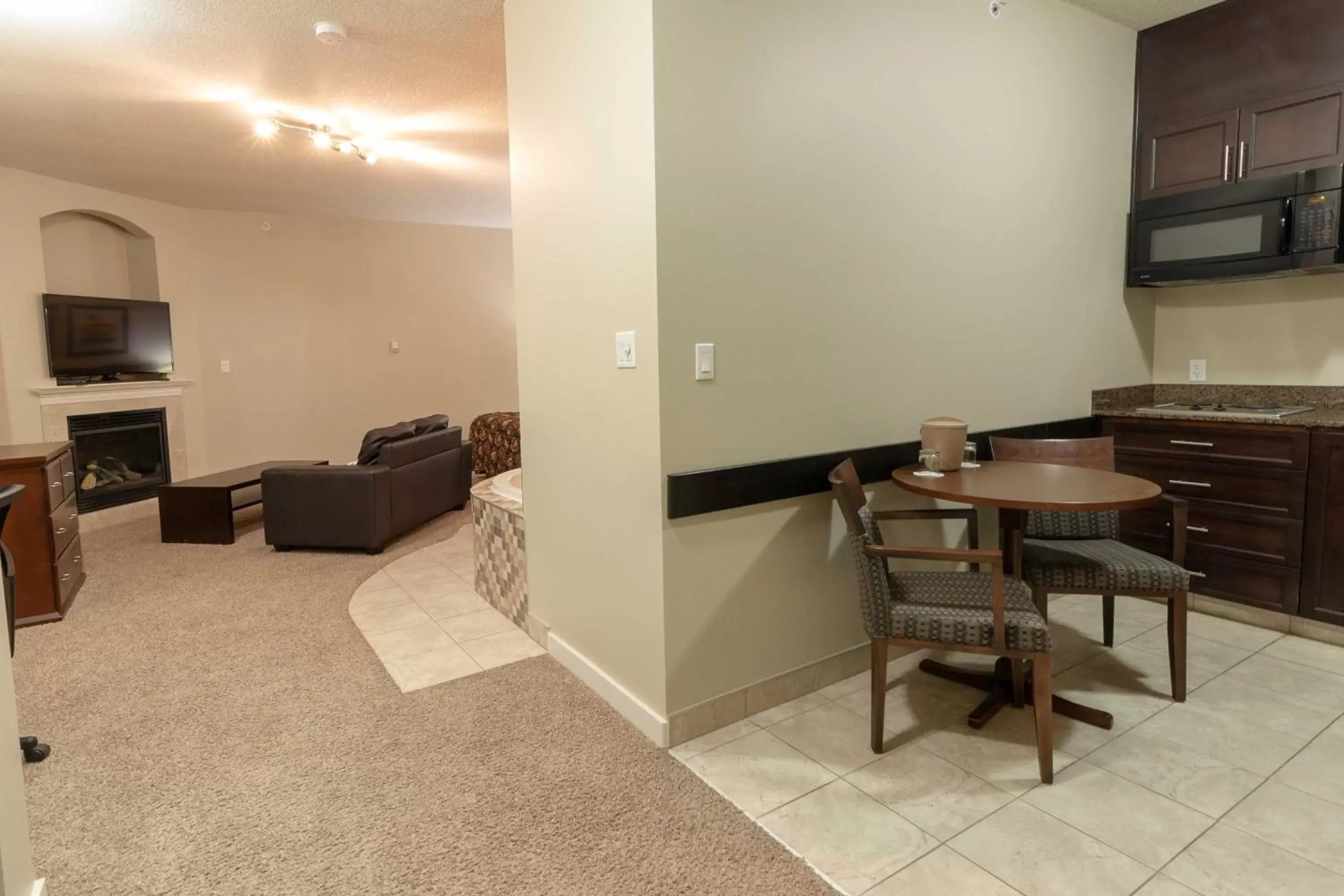 Suite with Spa Bath in BCMInns - Lac La Biche Suite with Spa Bath in BCMInns - Lac La Biche