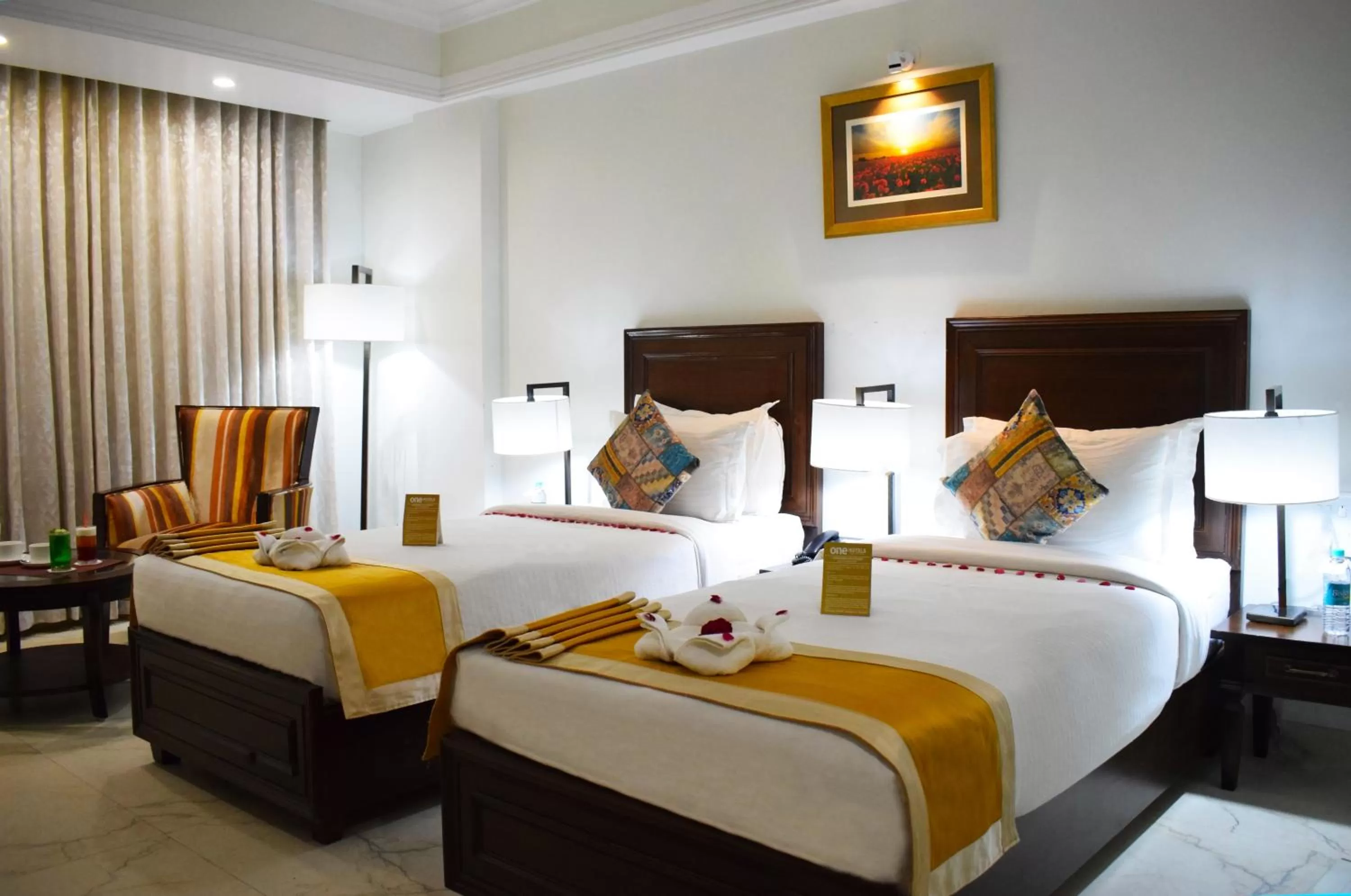 Bed in Hotel Green View - Behind Pramarth Niketan