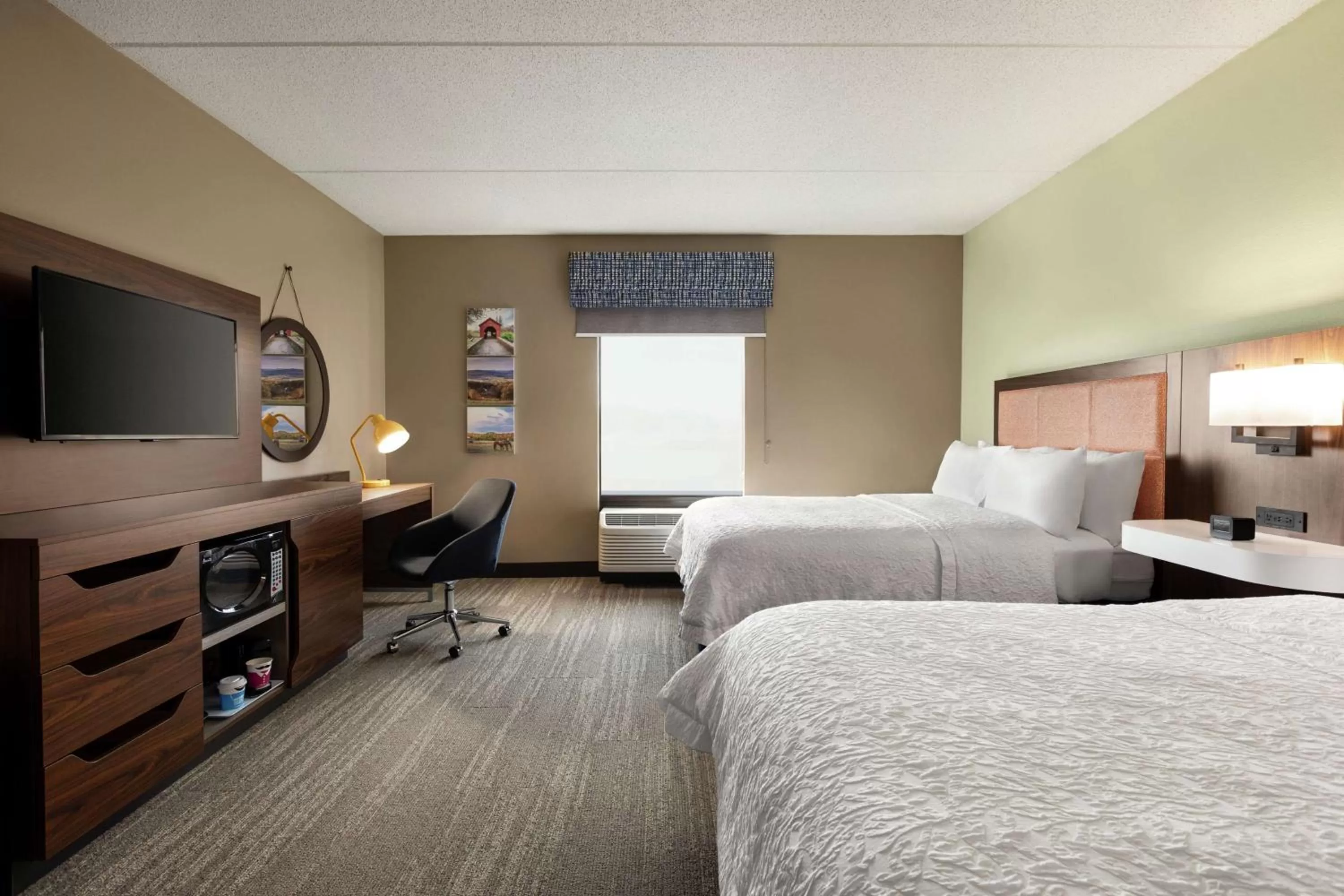 Bedroom, Bed in Hampton Inn & Suites Frederick/Fort Detrick