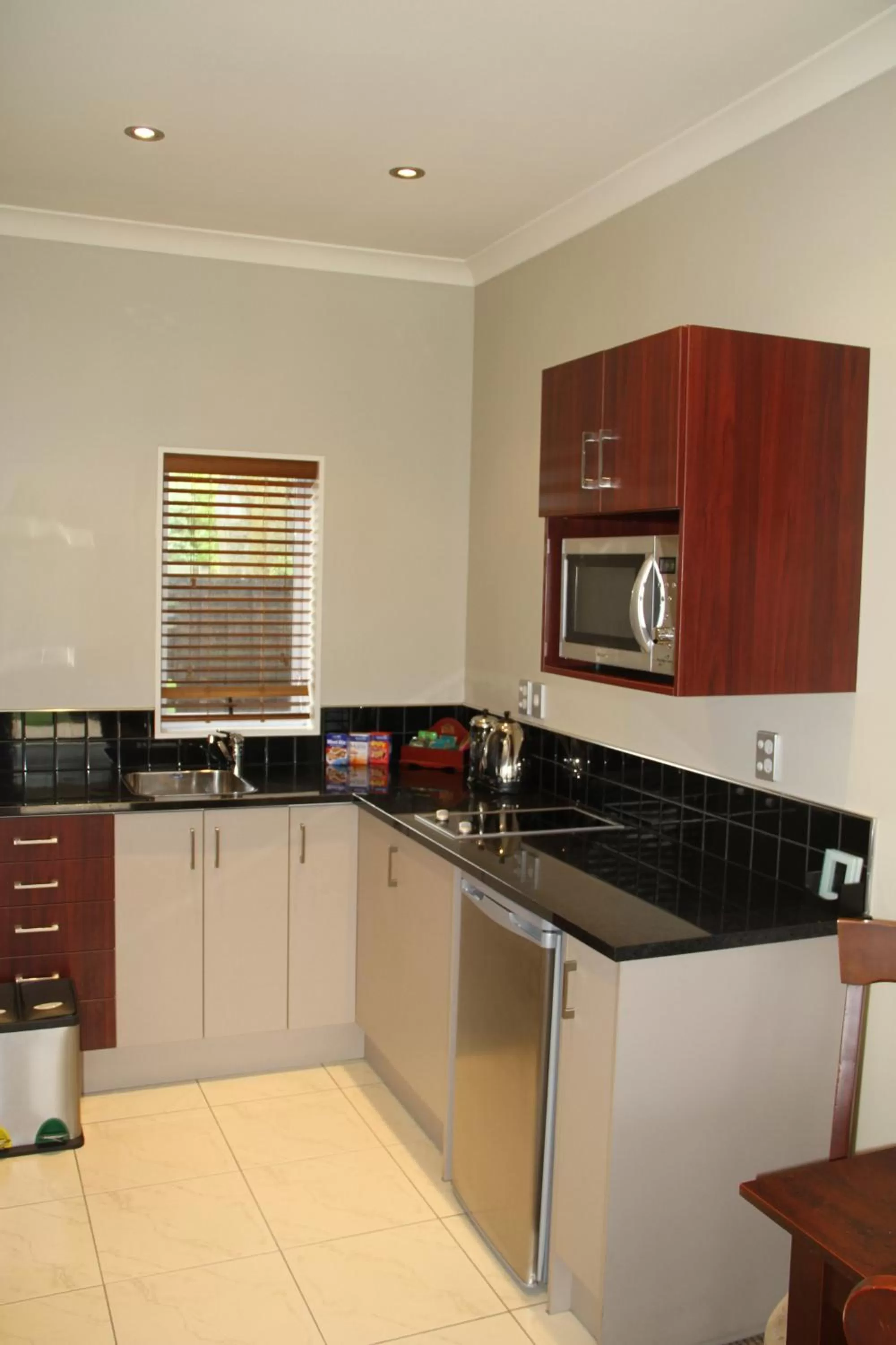 Kitchen or kitchenette in Merivale Manor