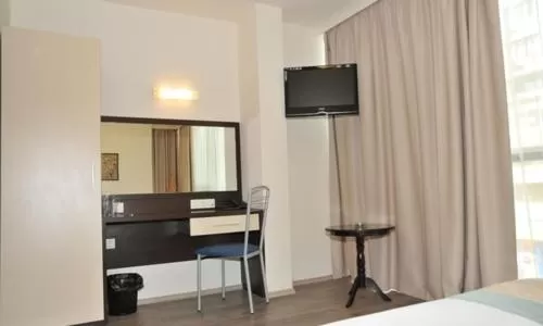 TV/Entertainment Center in Hotel Burgas Free University
