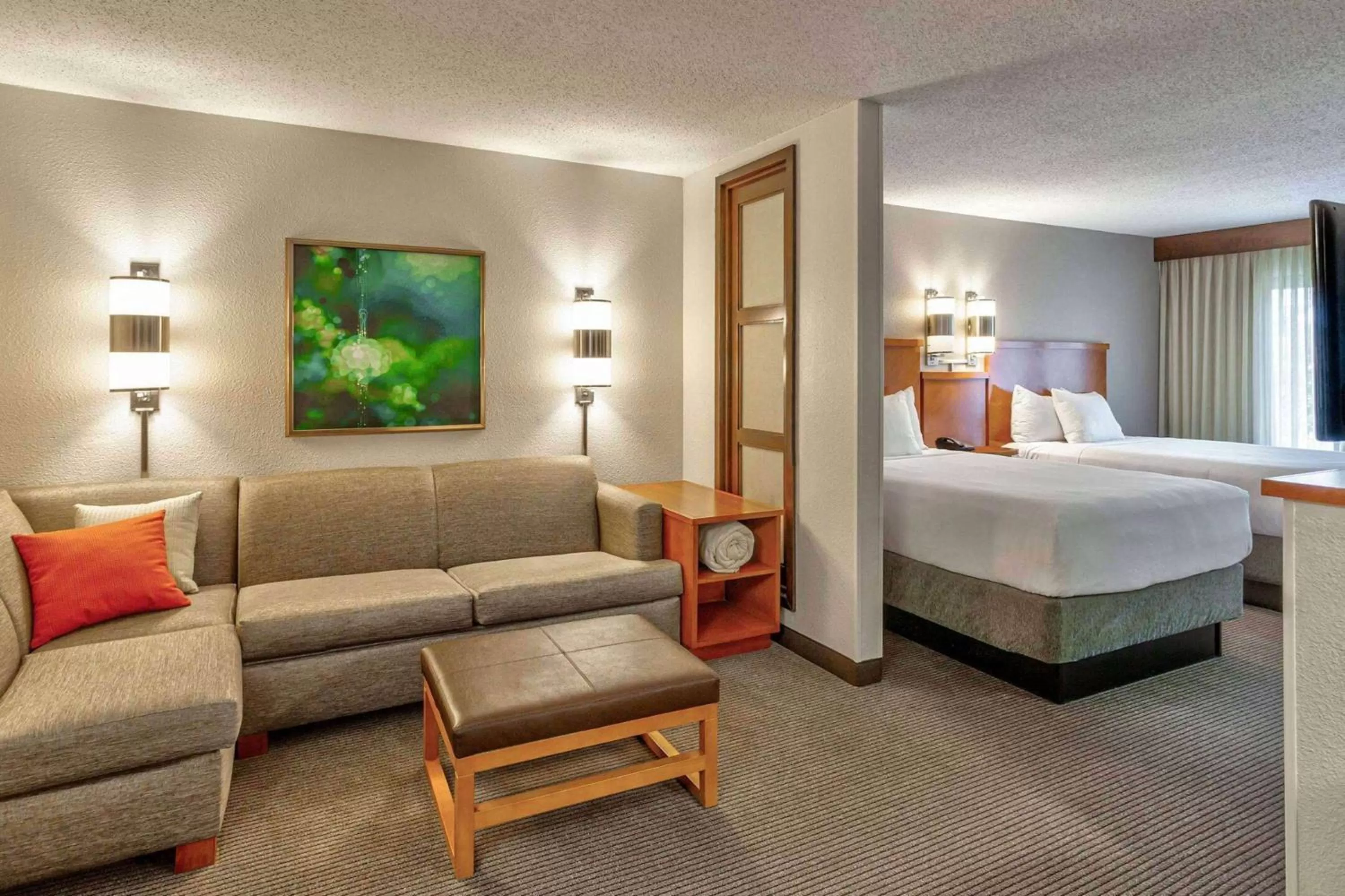 Photo of the whole room, Bed in Wyndham Garden Kansas City Airport