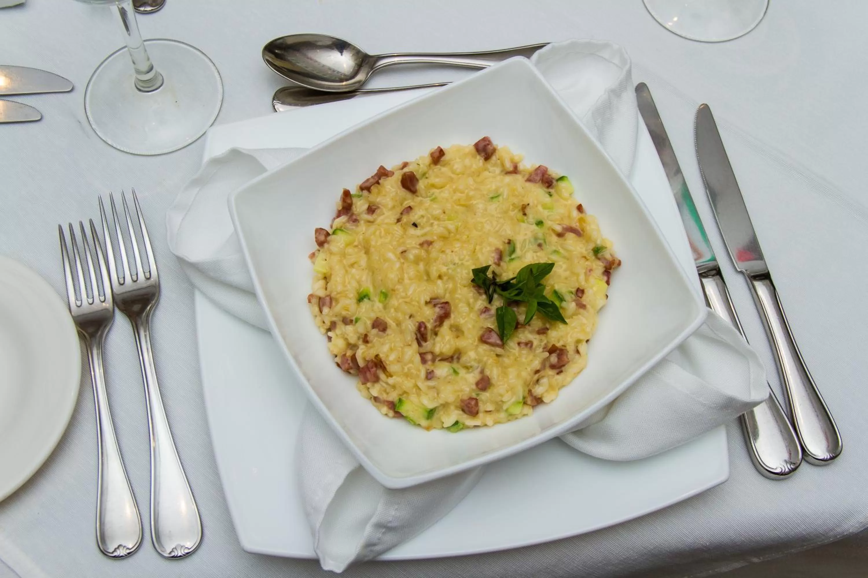 Restaurant/places to eat in Golden Tower Pinheiros by Fênix Hotéis