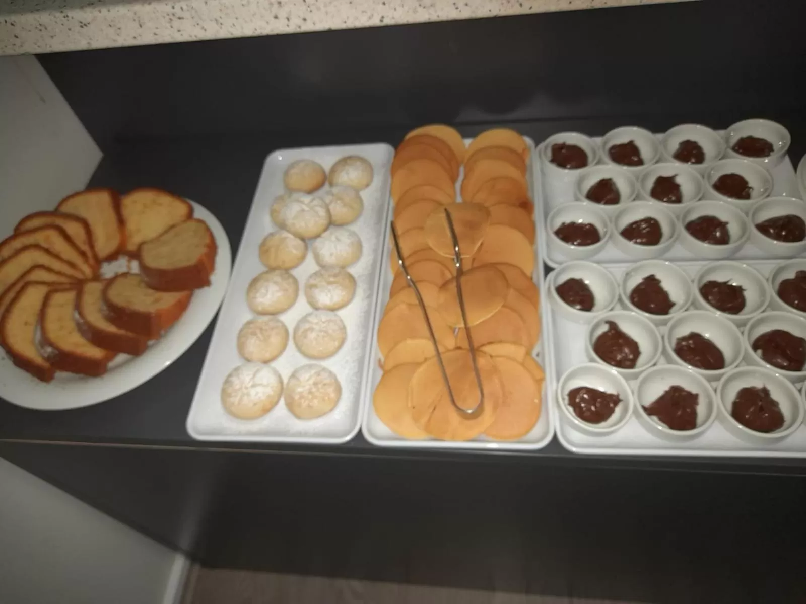 Coffee/tea facilities in Comfort Center Suit Hotel