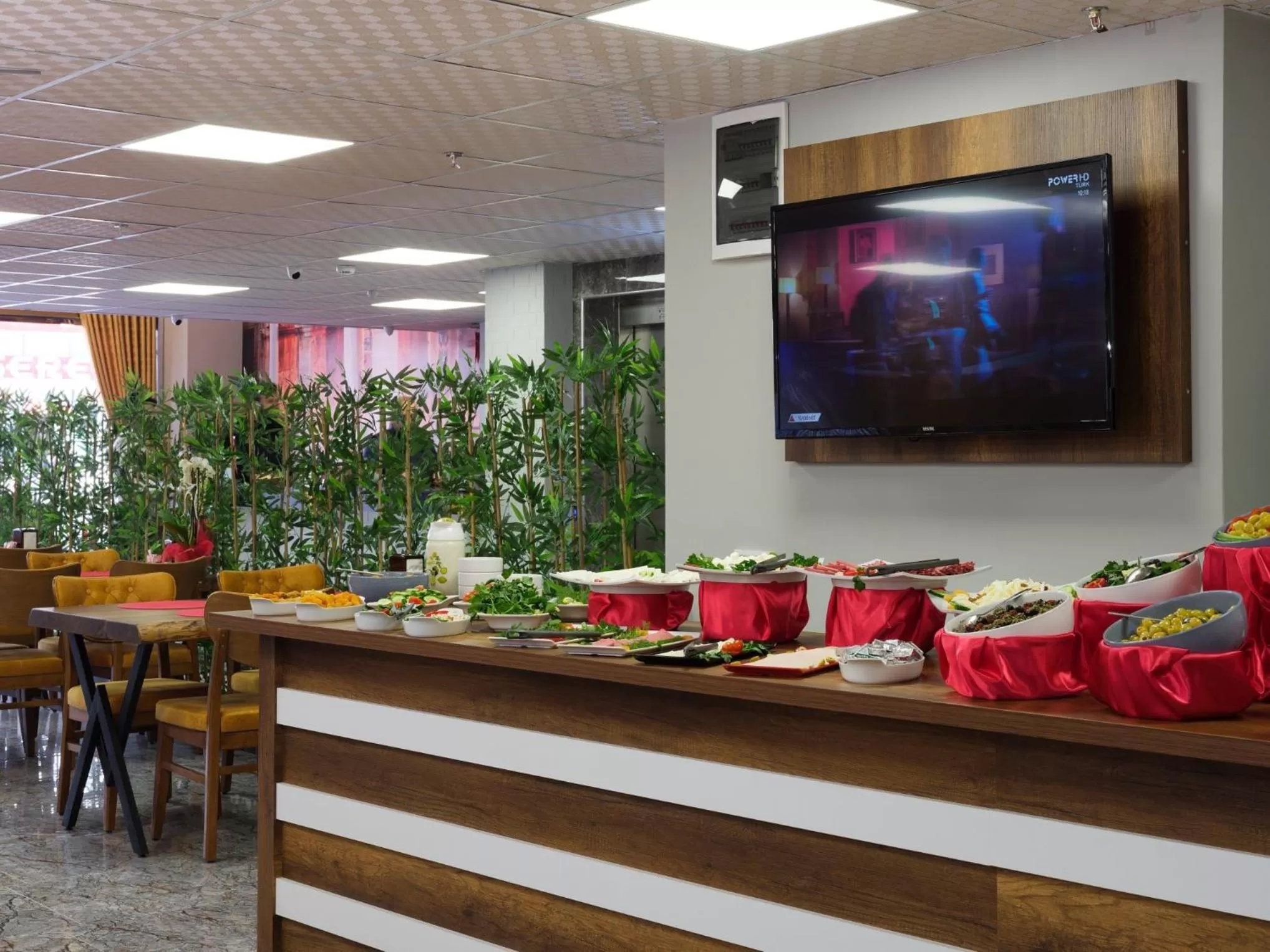 Food and drinks in Grand Gulluk Hotel City Center Antalya